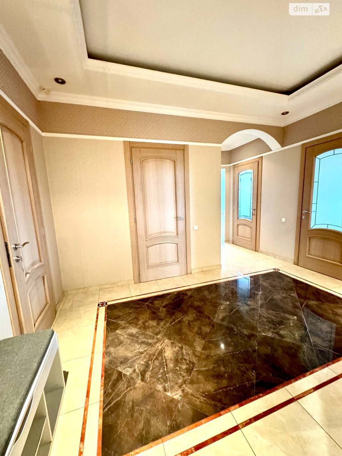 трехкомнатная квартира в Одессе, район Отрада, на бул. Французский 9 в аренду на долгий срок помесячно фото 1