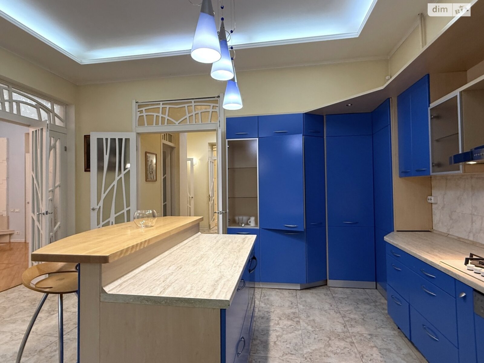 трехкомнатная квартира в Одессе, район Отрада, на бул. Французский 11А в аренду на долгий срок помесячно фото 1