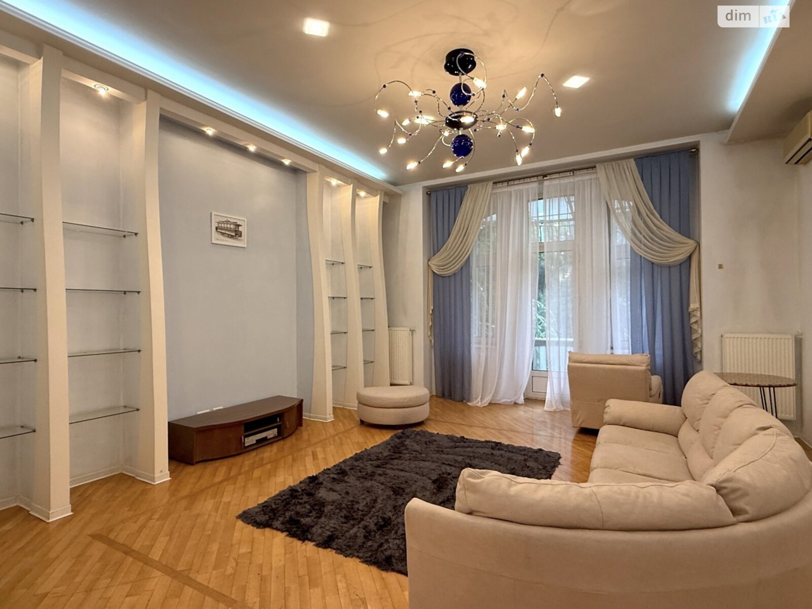 трехкомнатная квартира в Одессе, район Отрада, на бул. Французский 11А в аренду на долгий срок помесячно фото 1