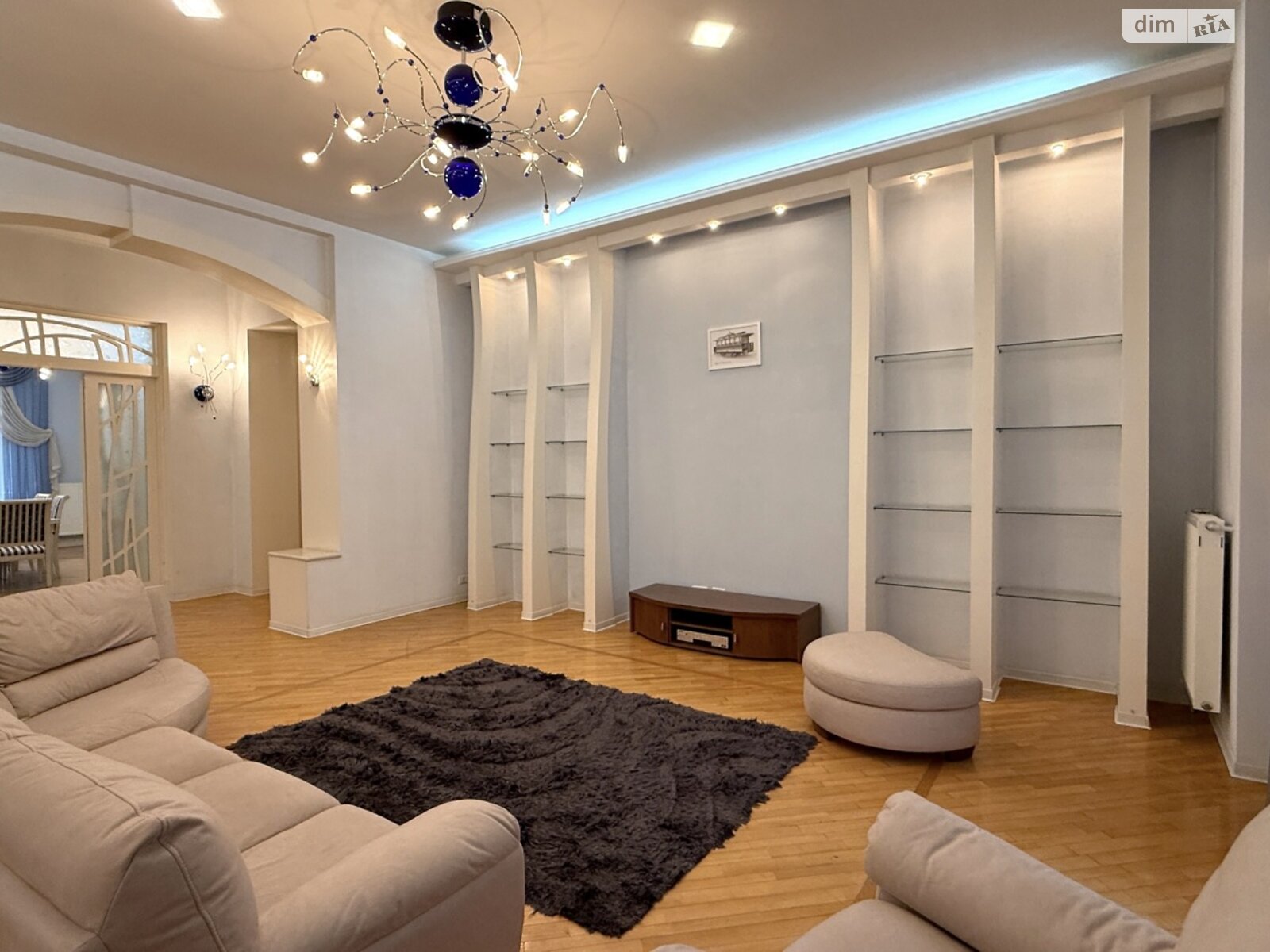 трехкомнатная квартира в Одессе, район Отрада, на бул. Французский 11А в аренду на долгий срок помесячно фото 1