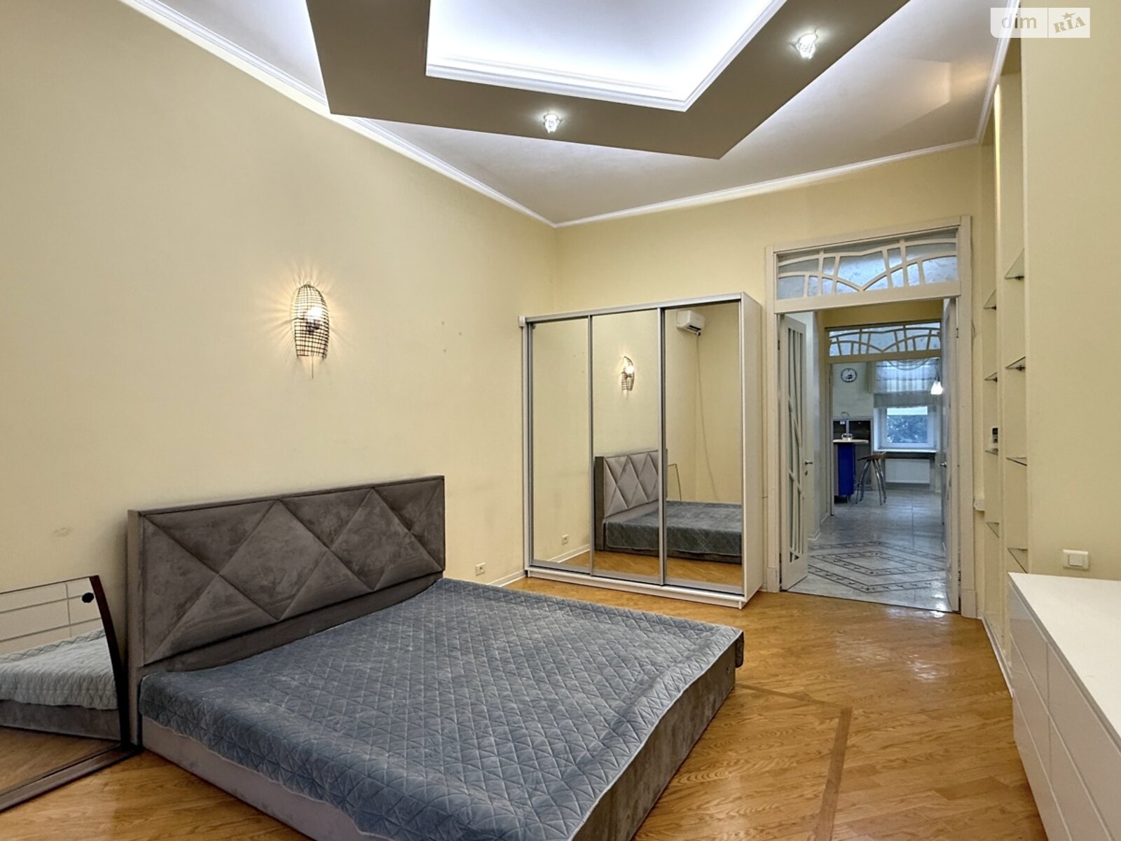 трехкомнатная квартира в Одессе, район Отрада, на бул. Французский 11А в аренду на долгий срок помесячно фото 1