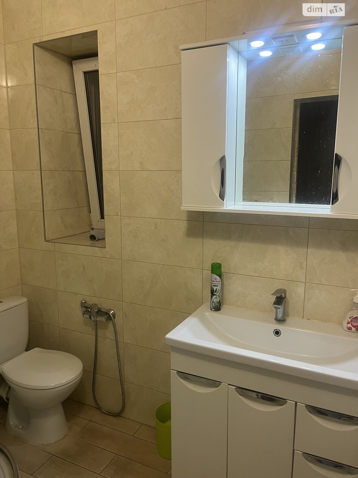 чотирикімнатна квартира в Одесі, на вул. Відрадна 8 в довготривалу оренду помісячно фото 1