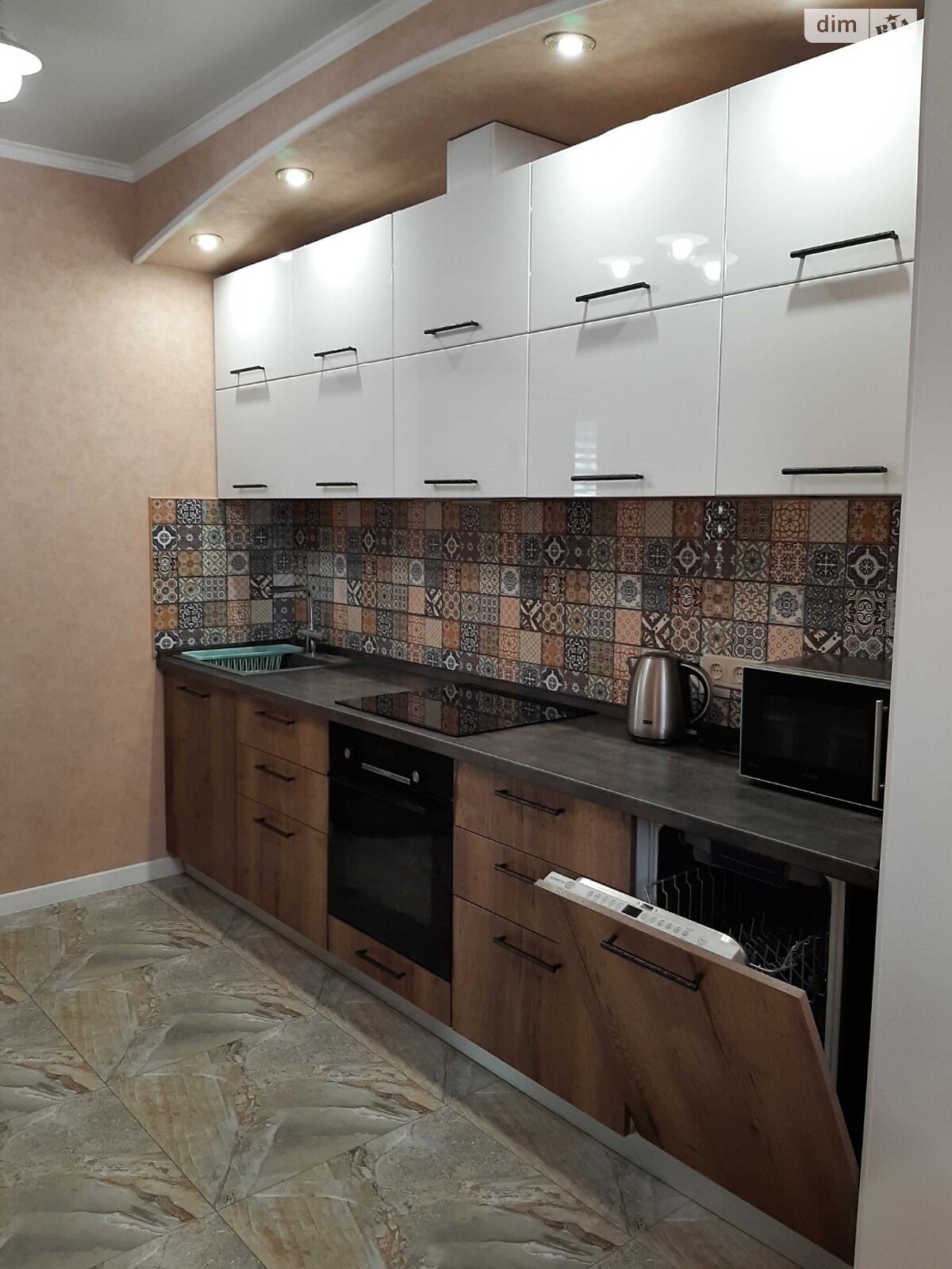 двухкомнатная квартира в Одессе, район Пересыпский, на ул. Академика Сахарова 3 в аренду на долгий срок помесячно фото 1