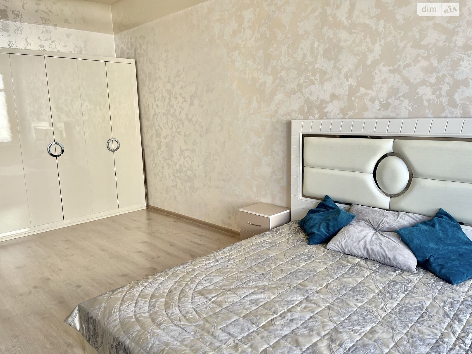 однокомнатная квартира в Одессе, район Пересыпский, на ул. Академика Сахарова в аренду на долгий срок помесячно фото 1