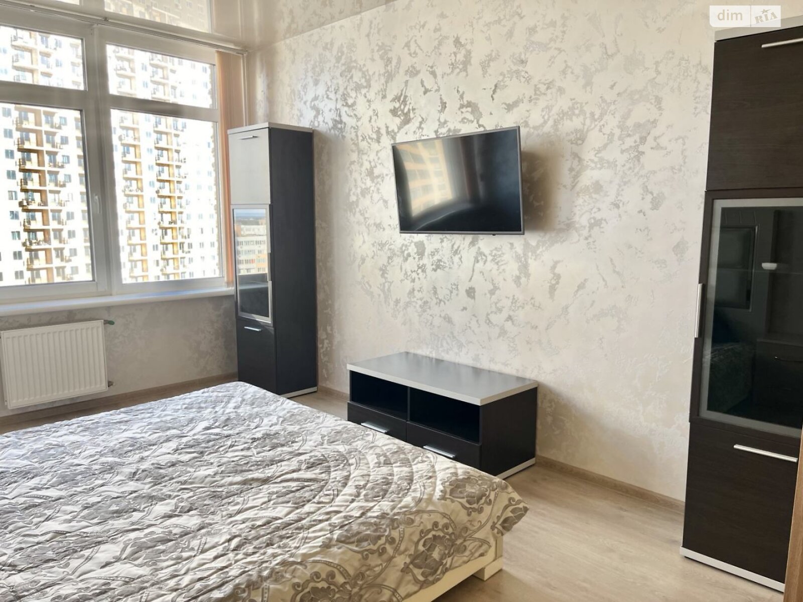 однокомнатная квартира в Одессе, район Пересыпский, на ул. Академика Сахарова в аренду на долгий срок помесячно фото 1