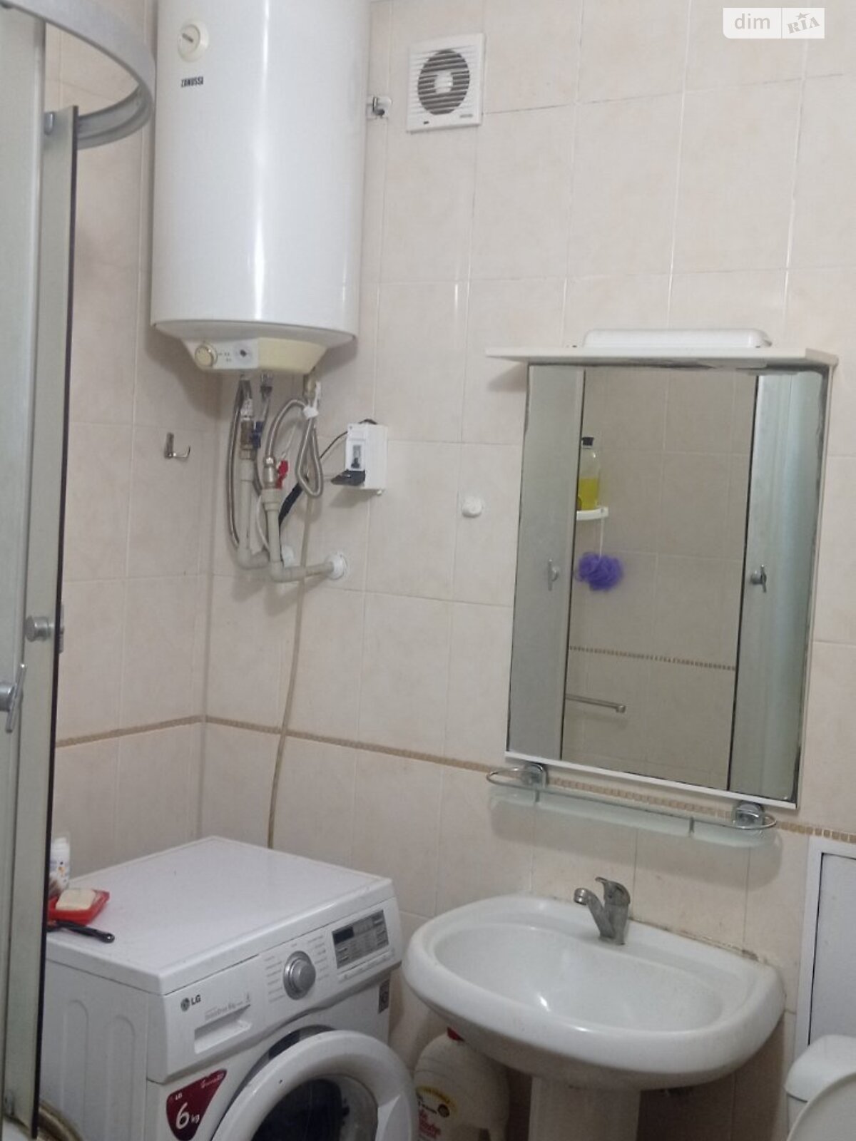 однокімнатна квартира в Одесі, район Пересипський, на вул. Кримська 62 в довготривалу оренду помісячно фото 1 однокімнатна квартира в Одесі, район Пересипський, на вул. Кримська 62 в довготривалу оренду помісячно фото 1