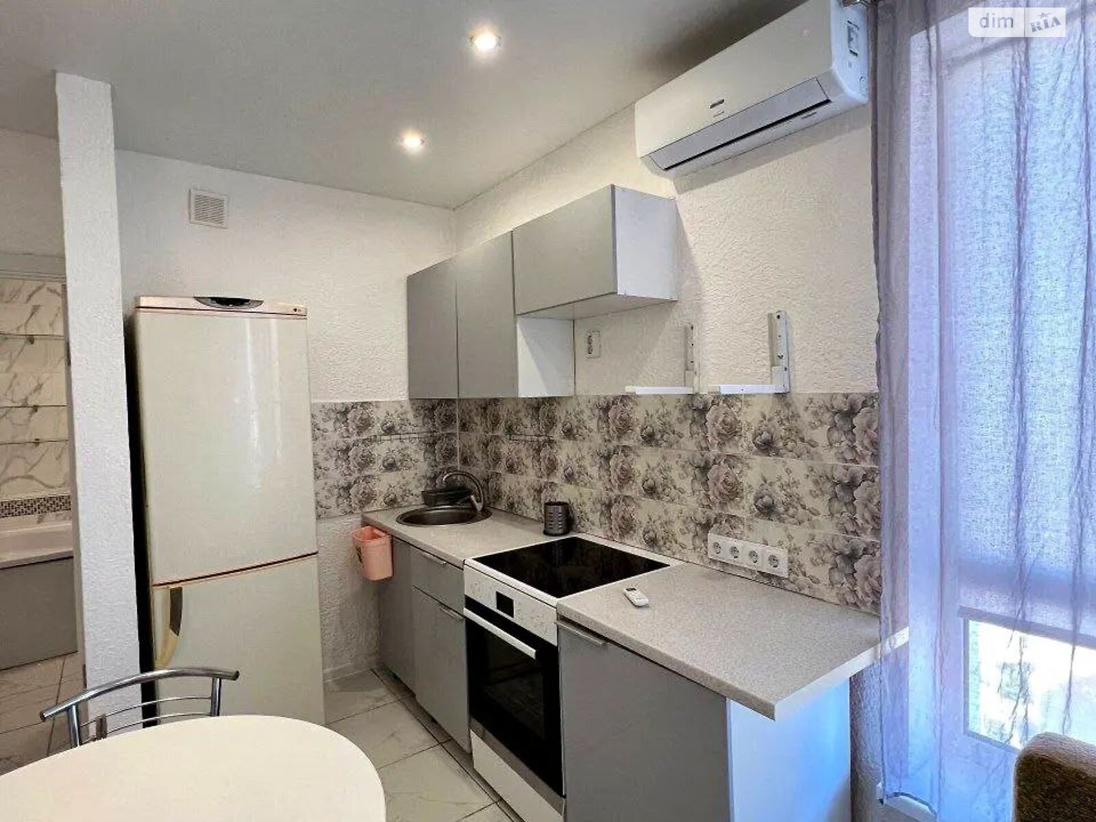 двокімнатна квартира в Одесі, район Пересипський, на вул. Марсельська 56 в довготривалу оренду помісячно фото 1