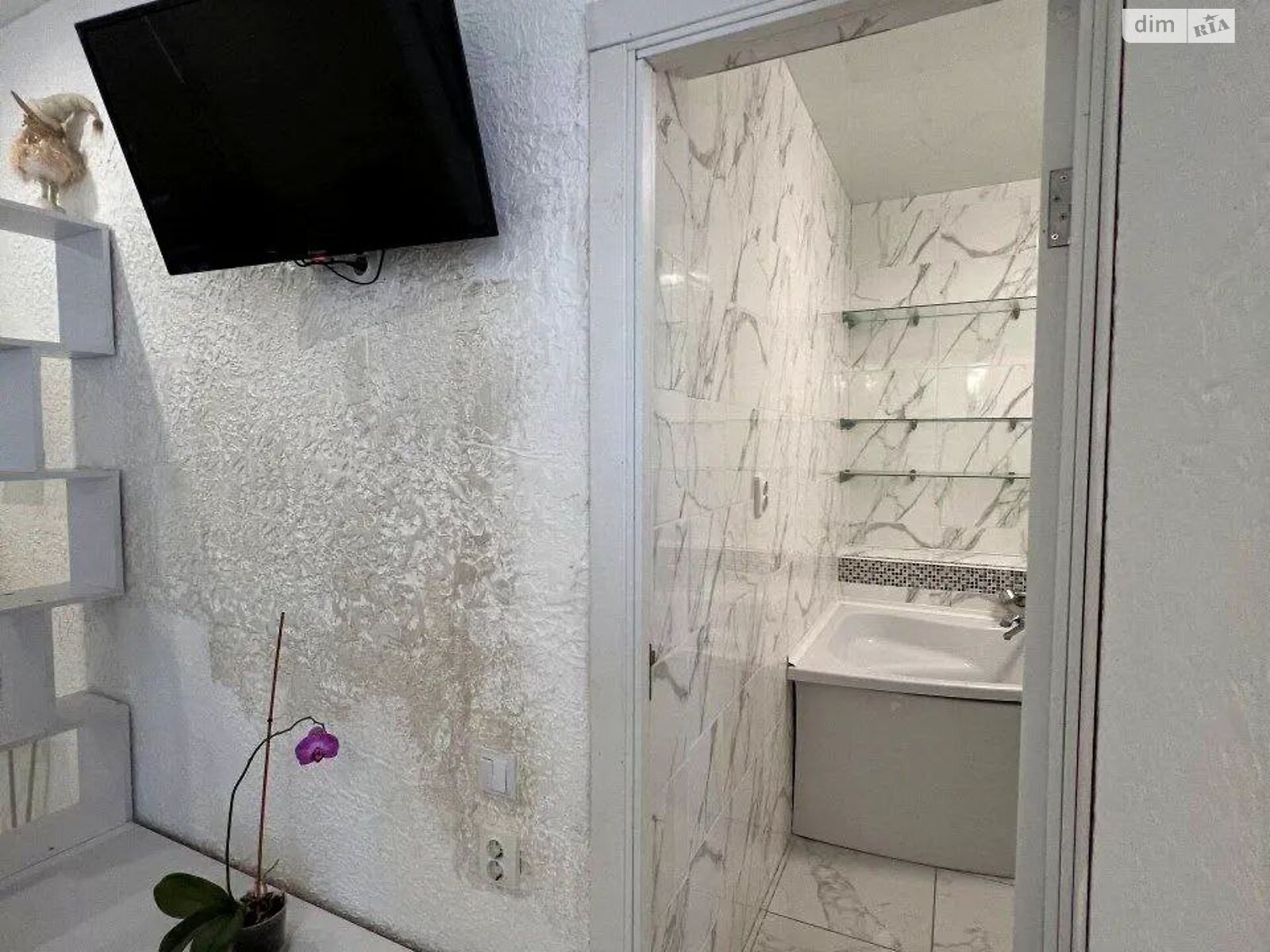 двокімнатна квартира в Одесі, район Пересипський, на вул. Марсельська 56 в довготривалу оренду помісячно фото 1