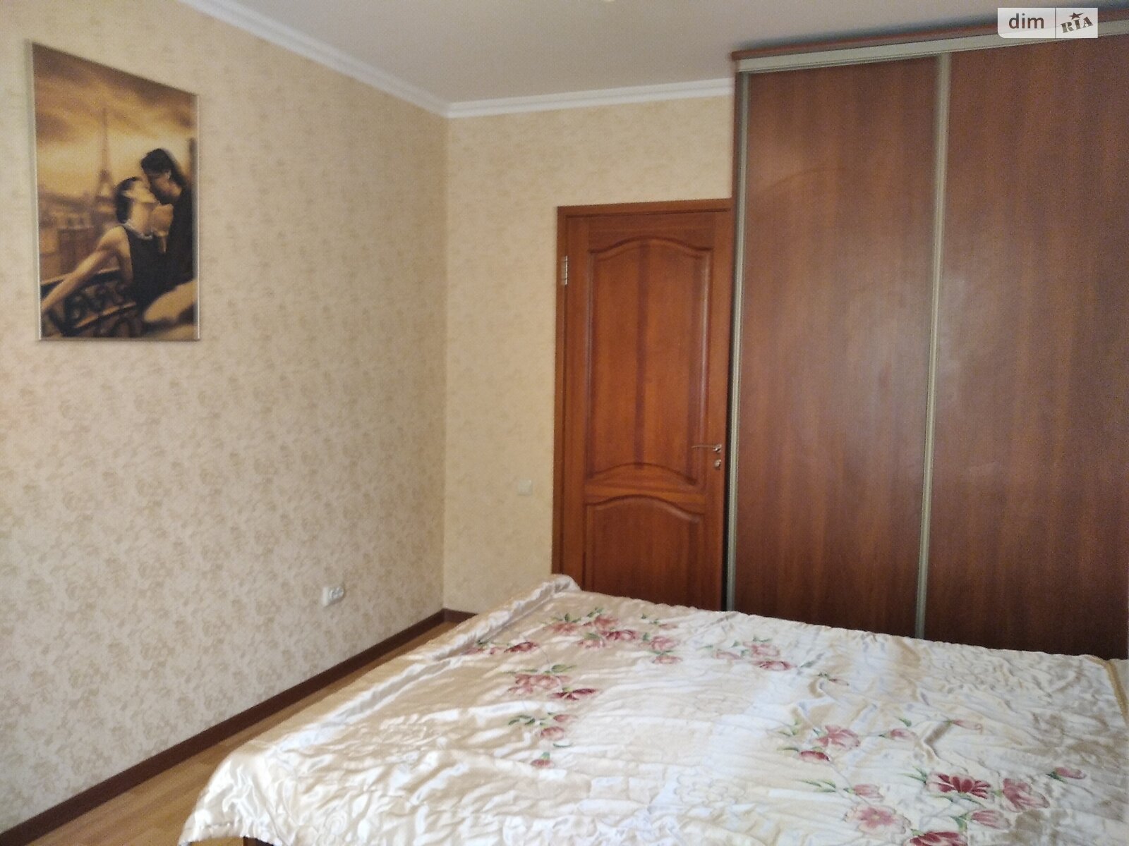 трехкомнатная квартира в Одессе, район Поселок Котовского, на ул. 40-летия обороны Одессы 4 в аренду на долгий срок помесячно фото 1