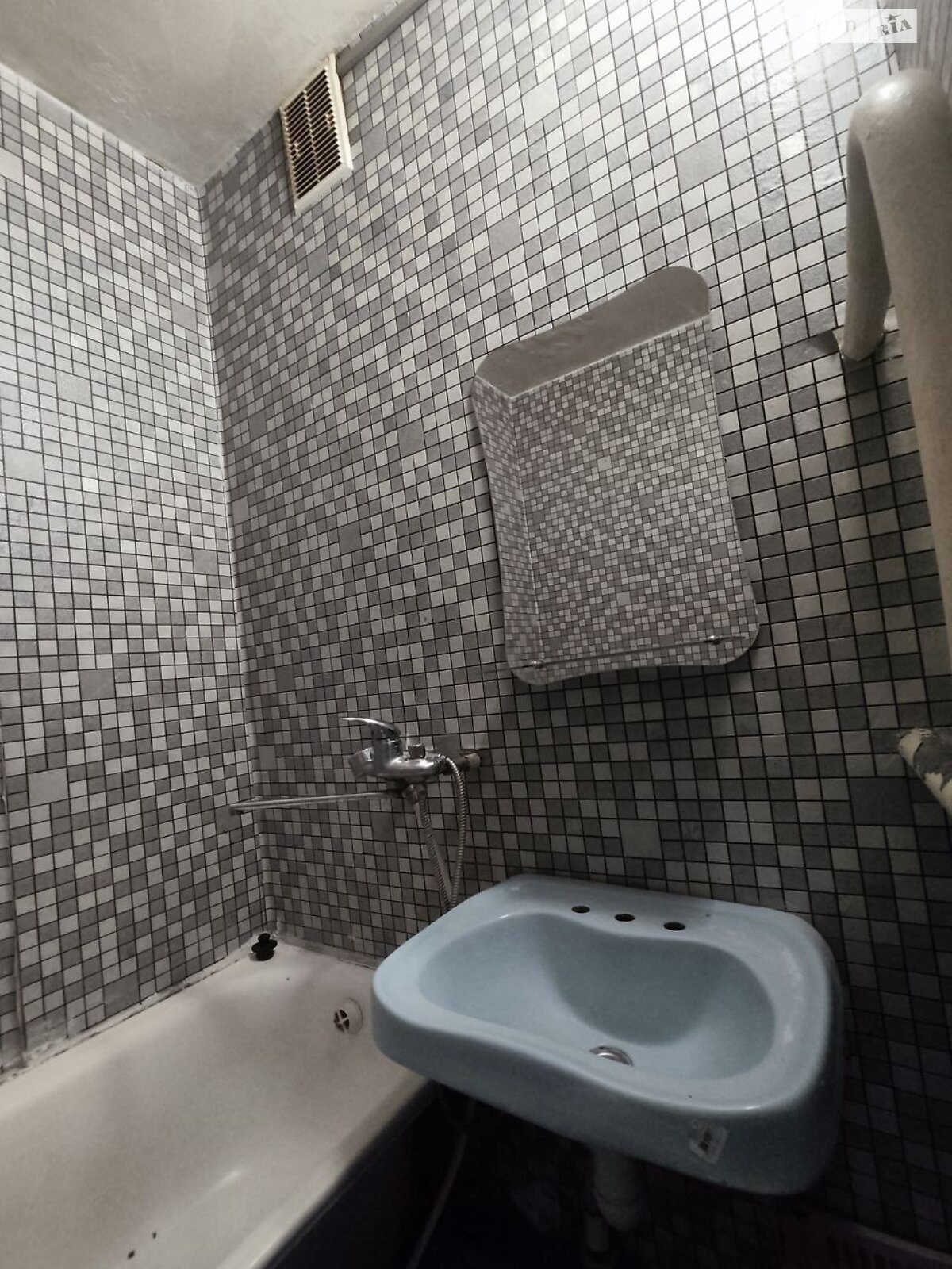 двухкомнатная квартира в Одессе, район Поселок Котовского, на просп. Князя Владимира Великого 70 в аренду на долгий срок помесячно фото 1 двухкомнатная квартира в Одессе, район Поселок Котовского, на просп. Князя Владимира Великого 70 в аренду на долгий срок помесячно фото 1