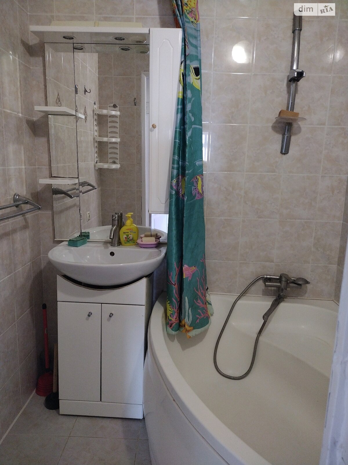 двухкомнатная квартира в Одессе, район Поселок Котовского, на просп. Князя Владимира Великого 88 в аренду на долгий срок помесячно фото 1