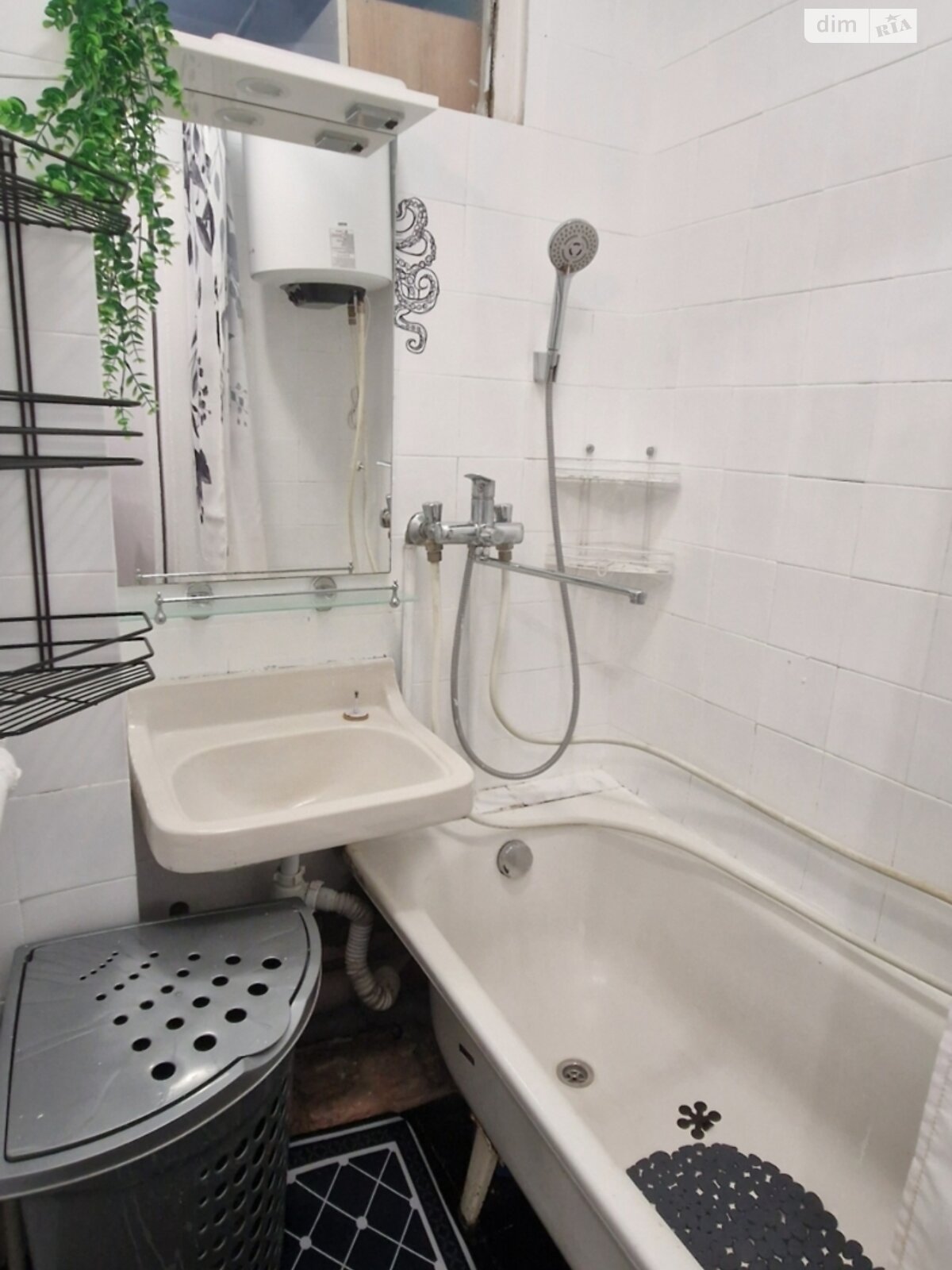 однокімнатна квартира в Одесі, район Містечко Котовського, на просп. Князя Володимира Великого в довготривалу оренду помісячно фото 1