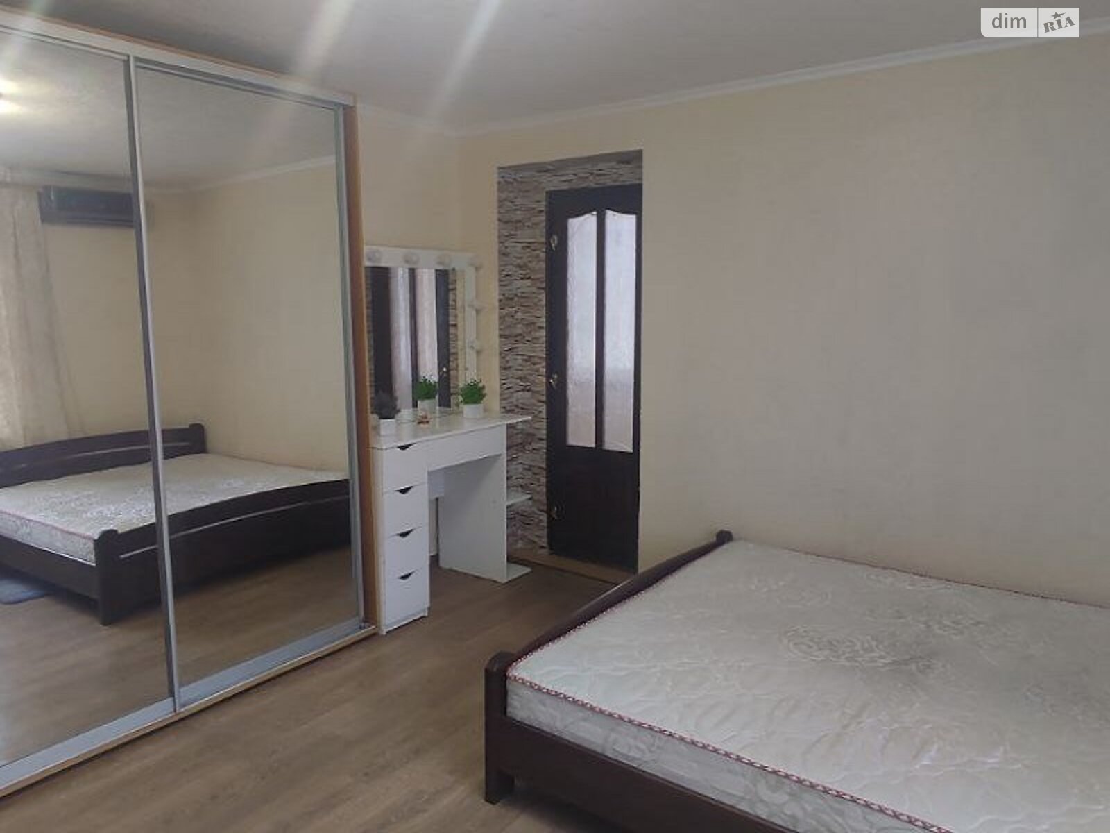 двухкомнатная квартира в Одессе, район Поселок Котовского, на просп. Князя Владимира Великого в аренду на долгий срок помесячно фото 1