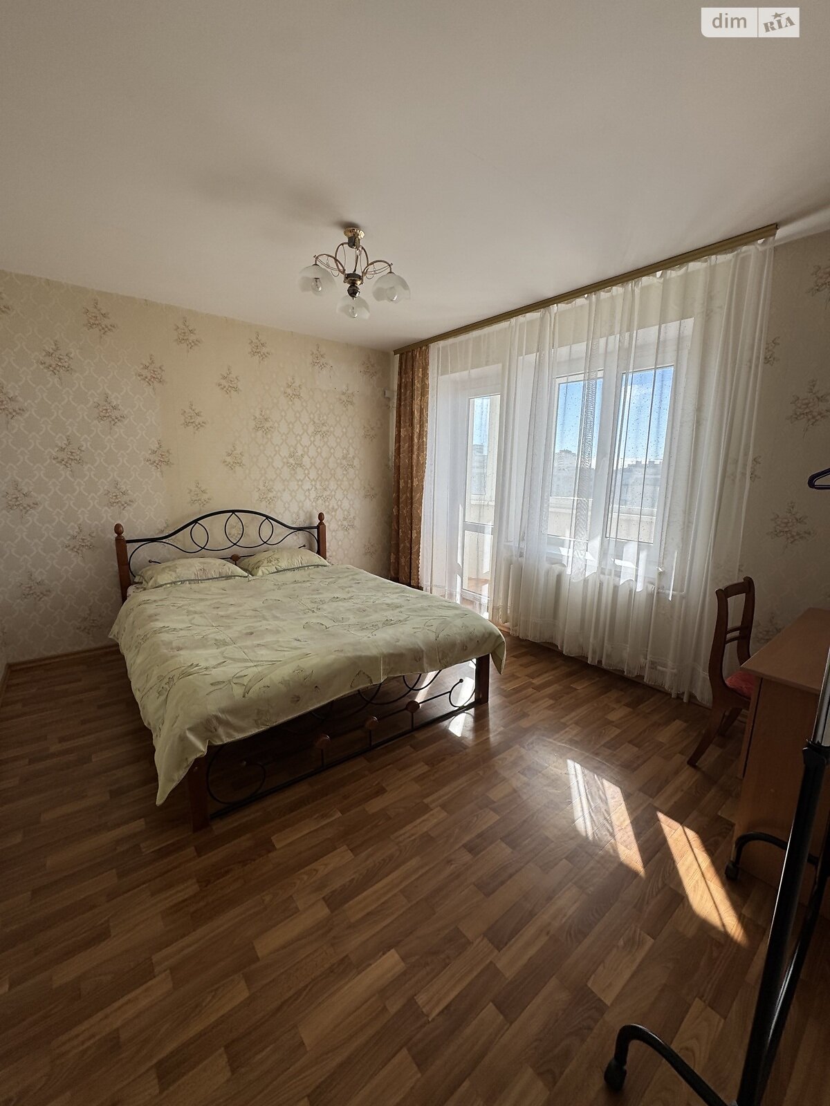 трикімнатна квартира в Одесі, район Містечко Котовського, на вул. Палія Семена в довготривалу оренду помісячно фото 1