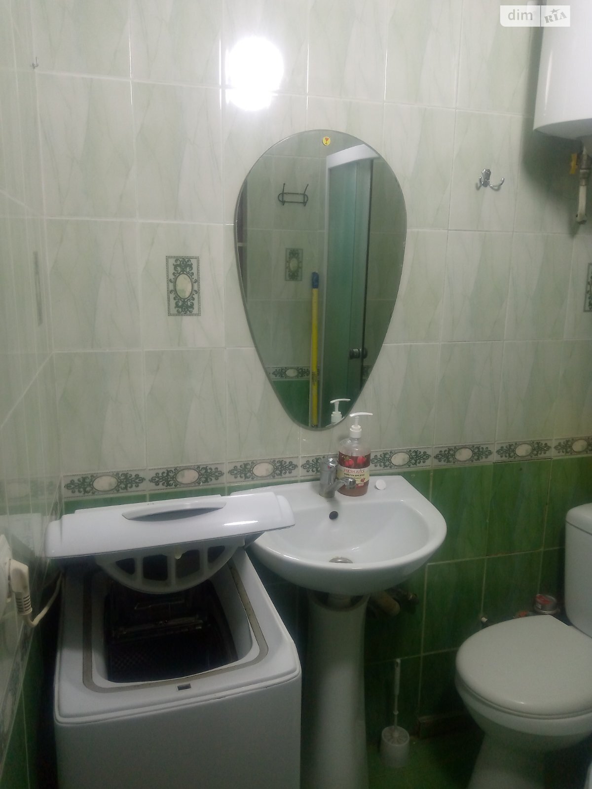 однокомнатная квартира в Одессе, район Поселок Котовского, на ул. Владислава Бувалкина в аренду на долгий срок помесячно фото 1