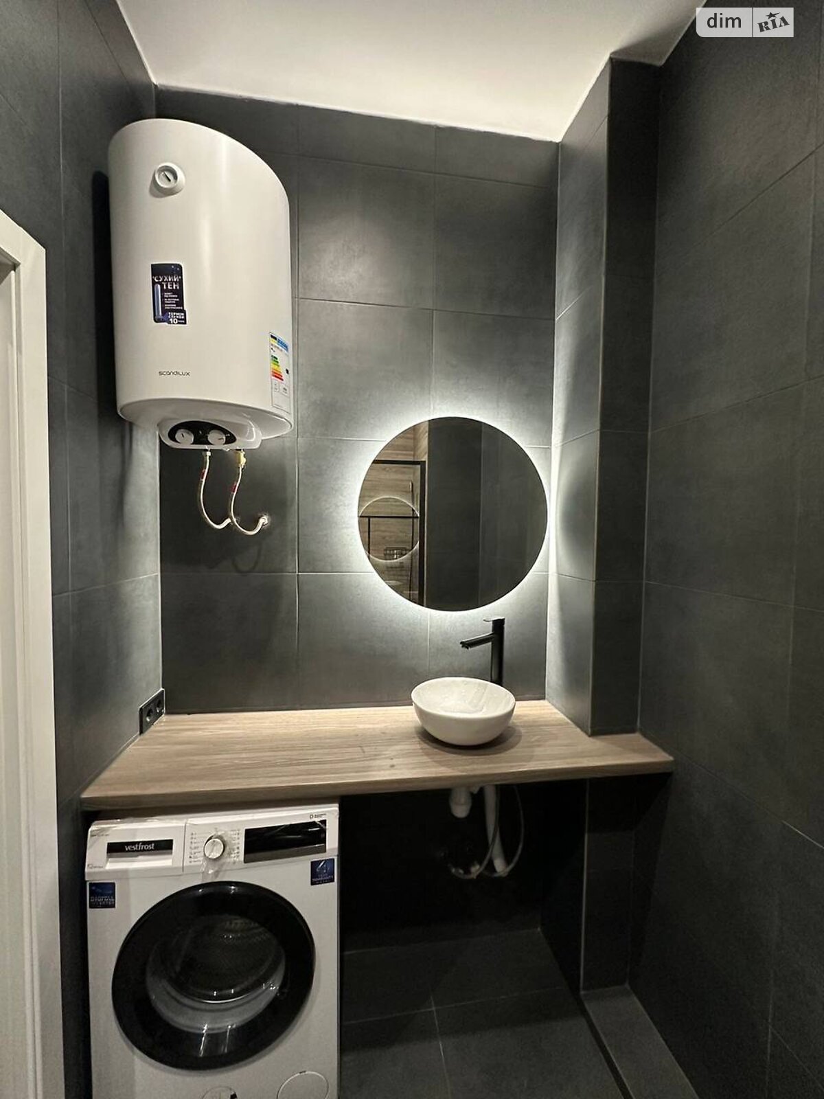 однокомнатная квартира в Одессе, район Поселок Котовского, на ул. Владислава Бувалкина 7Б в аренду на долгий срок помесячно фото 1