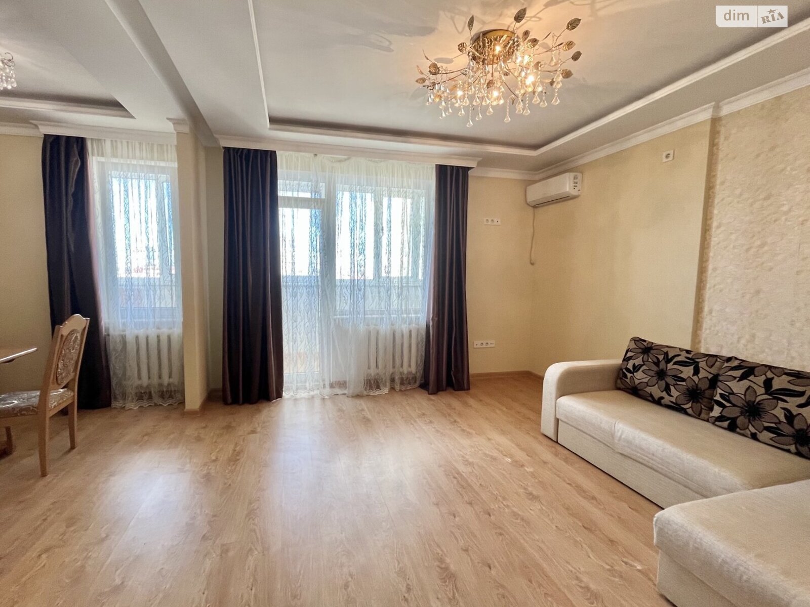 однокомнатная квартира в Одессе, район Поселок Котовского, на ул. Ярослава Баиса 13 в аренду на долгий срок помесячно фото 1