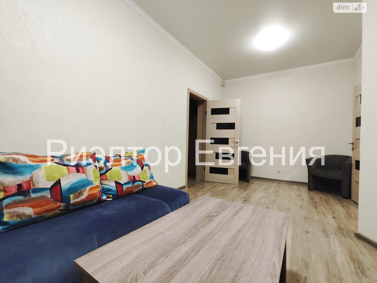 двокімнатна квартира в Одесі, район Приморський, на просп. Олександрівський 3 в довготривалу оренду помісячно фото 1 двокімнатна квартира в Одесі, район Приморський, на просп. Олександрівський 3 в довготривалу оренду помісячно фото 1