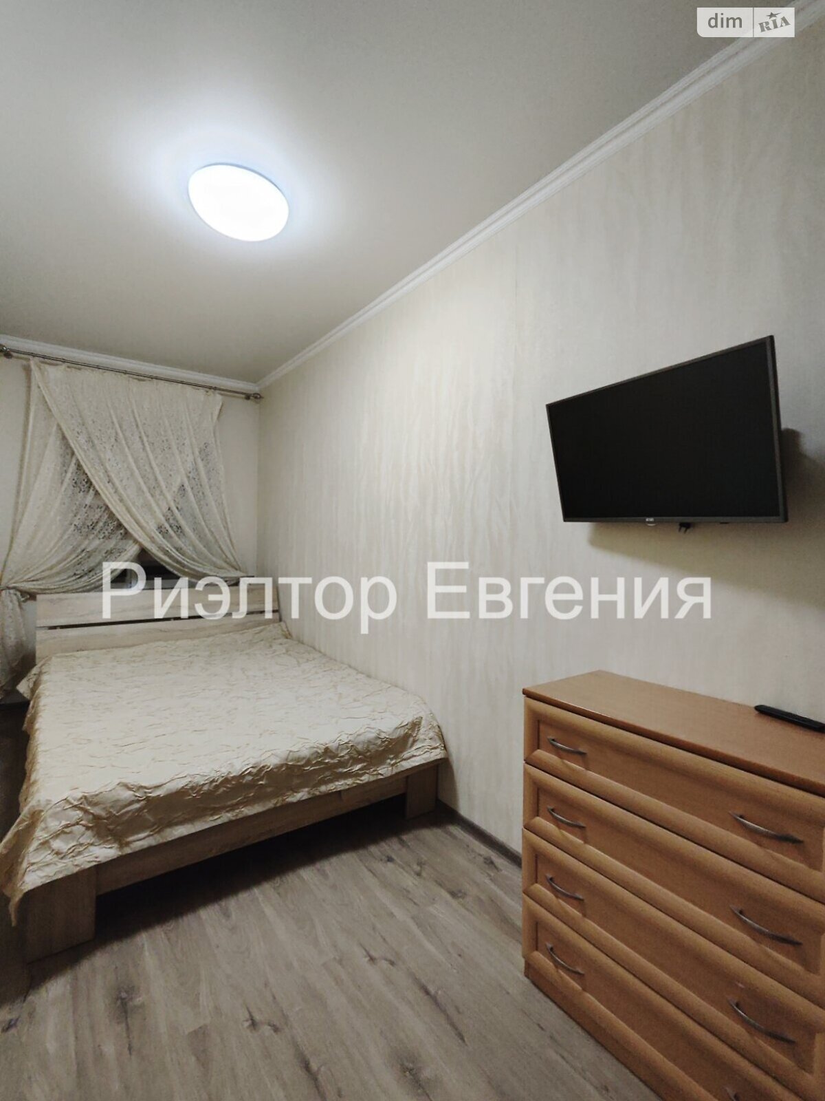 двокімнатна квартира в Одесі, район Приморський, на просп. Олександрівський 3 в довготривалу оренду помісячно фото 1 двокімнатна квартира в Одесі, район Приморський, на просп. Олександрівський 3 в довготривалу оренду помісячно фото 1