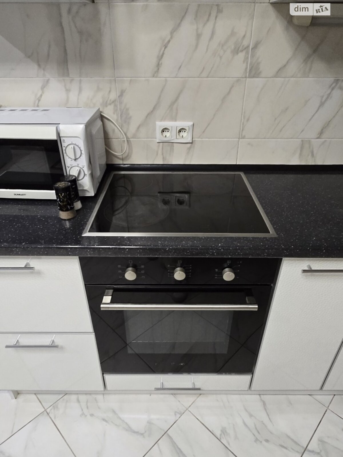 однокімнатна квартира в Одесі, район Приморський, на пров. Аркадіївський в довготривалу оренду помісячно фото 1 однокімнатна квартира в Одесі, район Приморський, на пров. Аркадіївський в довготривалу оренду помісячно фото 1