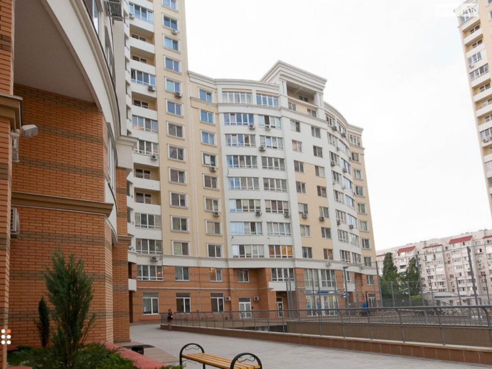 однокімнатна квартира в Одесі, район Приморський, на вул. Армійська 11/3 в довготривалу оренду помісячно фото 1 однокімнатна квартира в Одесі, район Приморський, на вул. Армійська 11/3 в довготривалу оренду помісячно фото 1