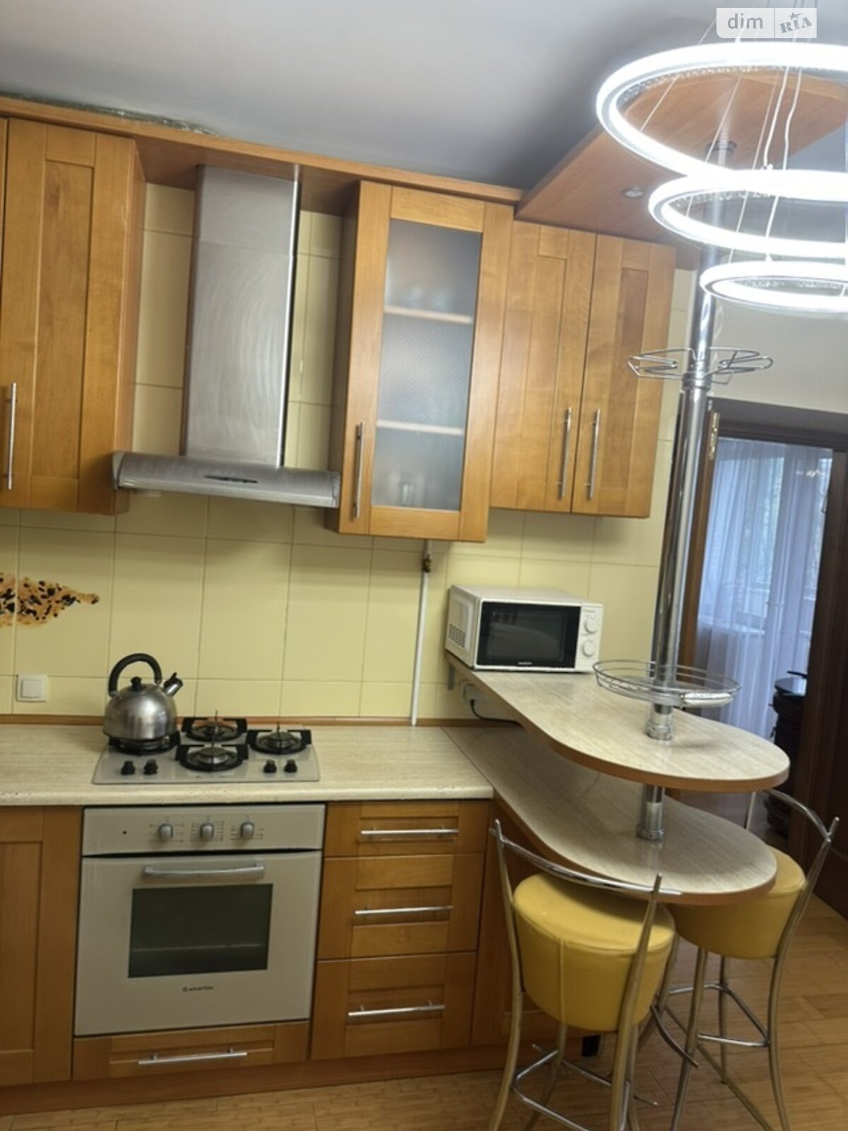 трехкомнатная квартира в Одессе, район Приморский, на ул. Армейская в аренду на долгий срок помесячно фото 1 трехкомнатная квартира в Одессе, район Приморский, на ул. Армейская в аренду на долгий срок помесячно фото 1