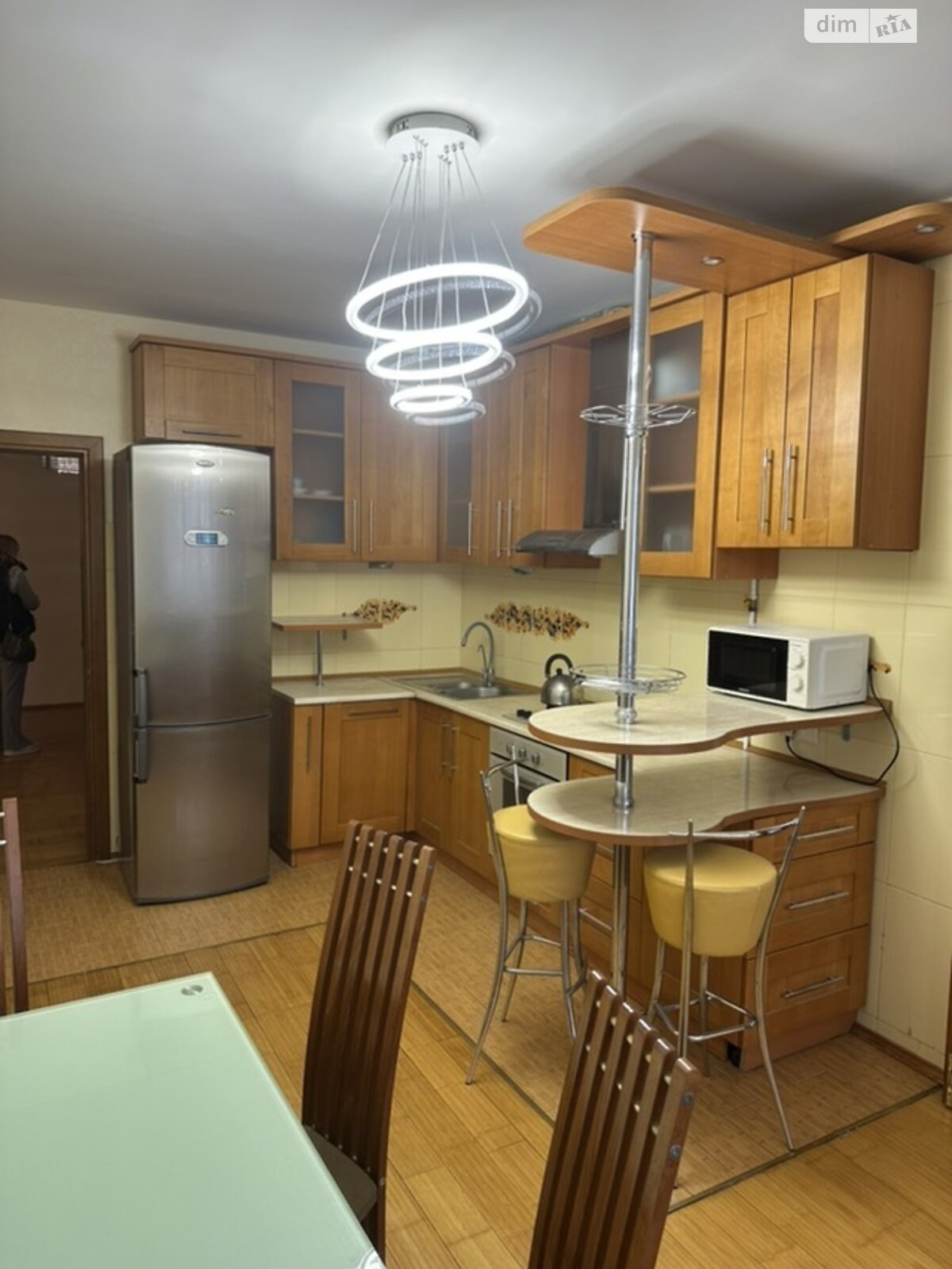 трехкомнатная квартира в Одессе, район Приморский, на ул. Армейская в аренду на долгий срок помесячно фото 1 трехкомнатная квартира в Одессе, район Приморский, на ул. Армейская в аренду на долгий срок помесячно фото 1