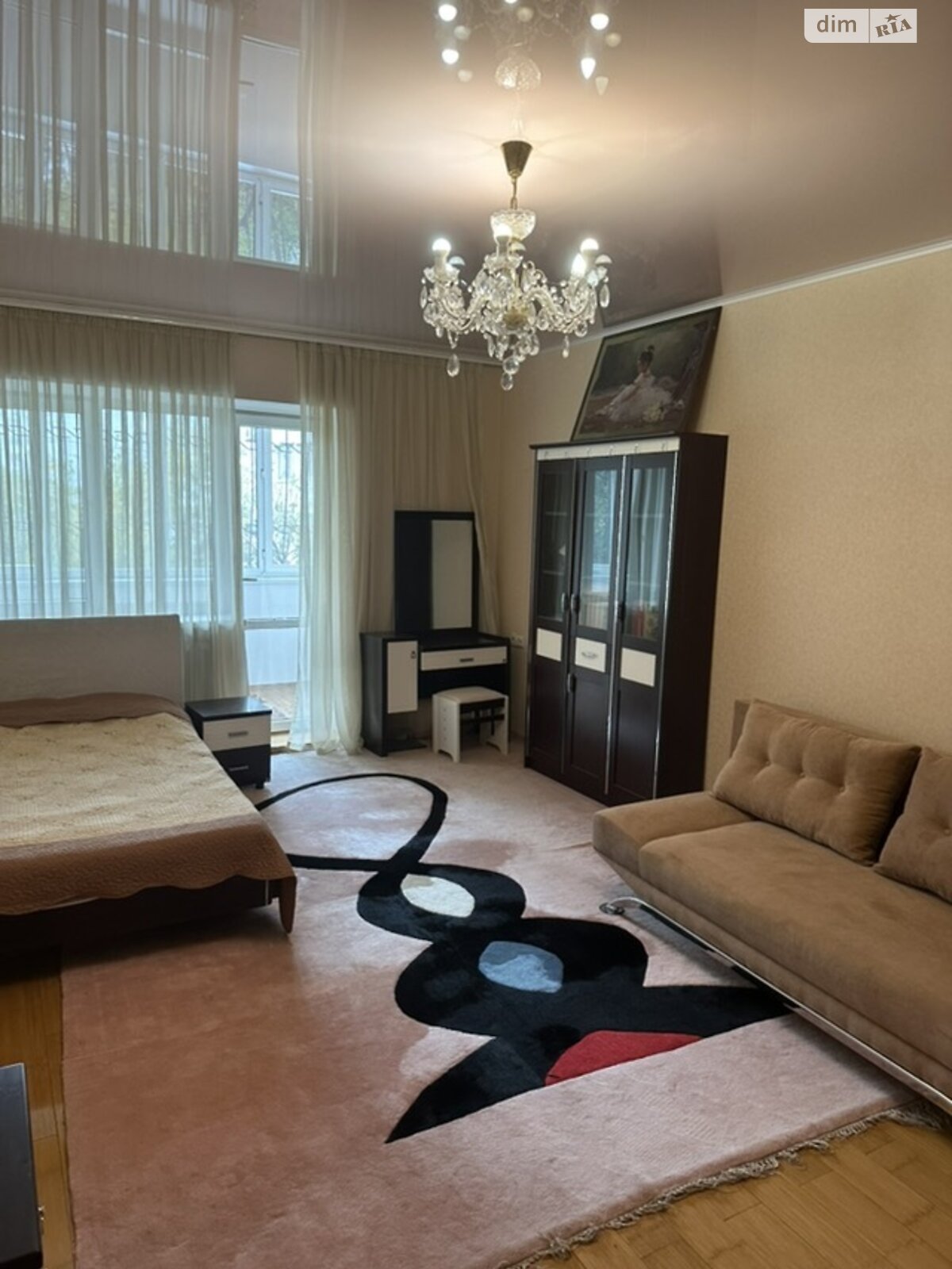 трехкомнатная квартира в Одессе, район Приморский, на ул. Армейская в аренду на долгий срок помесячно фото 1 трехкомнатная квартира в Одессе, район Приморский, на ул. Армейская в аренду на долгий срок помесячно фото 1