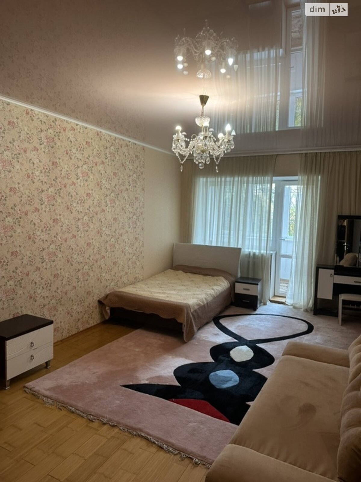 трехкомнатная квартира в Одессе, район Приморский, на ул. Армейская в аренду на долгий срок помесячно фото 1 трехкомнатная квартира в Одессе, район Приморский, на ул. Армейская в аренду на долгий срок помесячно фото 1