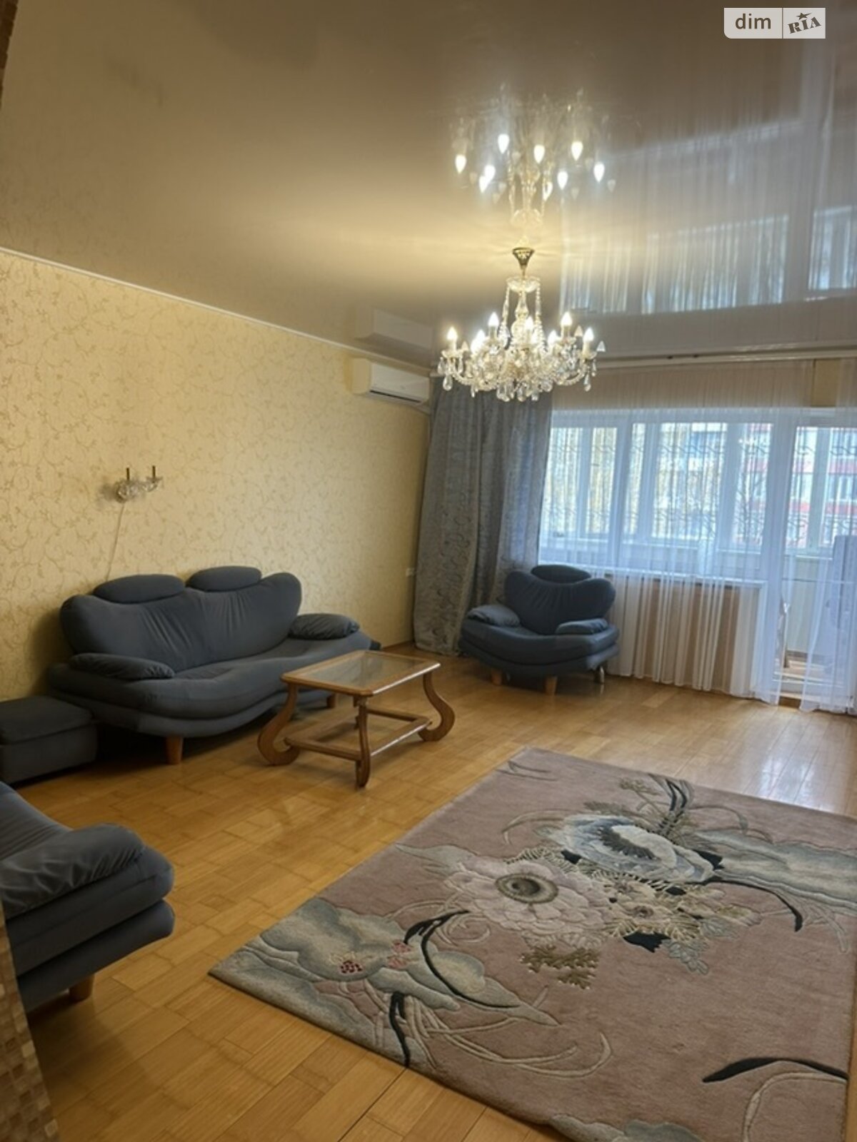 трехкомнатная квартира в Одессе, район Приморский, на ул. Армейская в аренду на долгий срок помесячно фото 1 трехкомнатная квартира в Одессе, район Приморский, на ул. Армейская в аренду на долгий срок помесячно фото 1