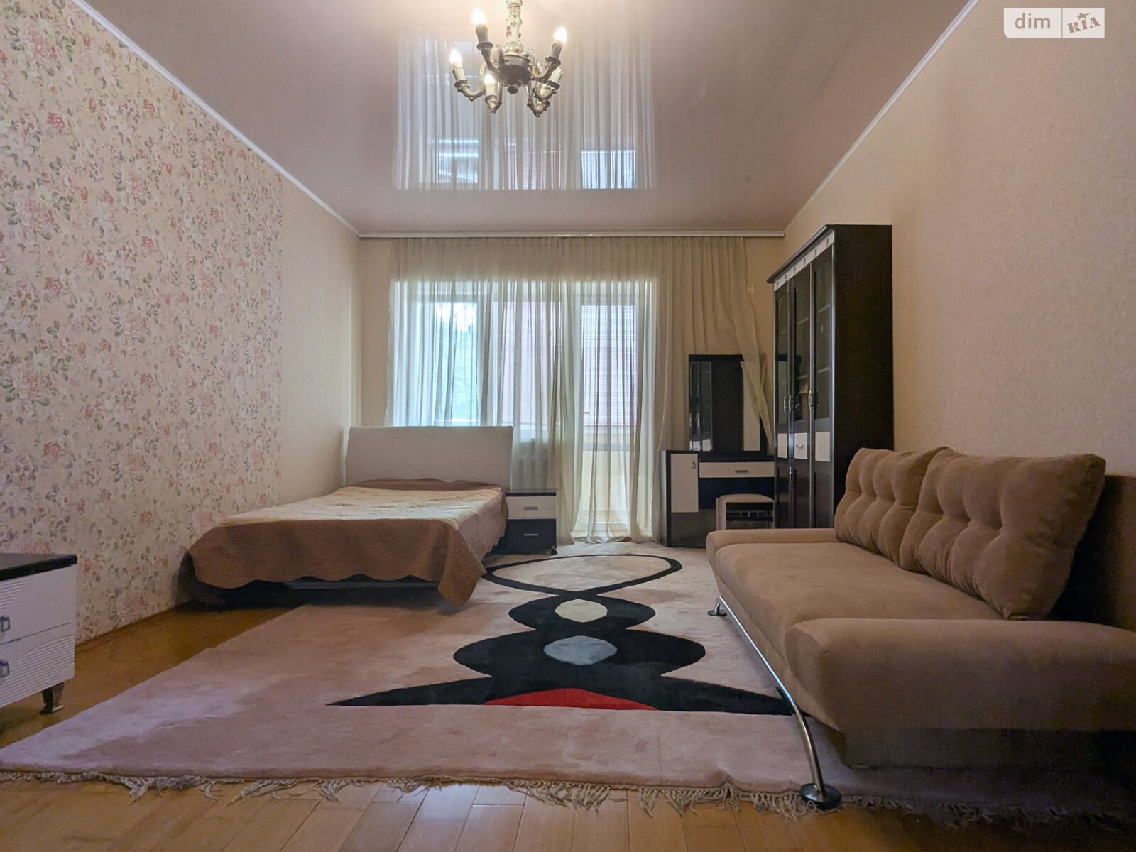 трехкомнатная квартира в Одессе, район Приморский, на ул. Армейская в аренду на долгий срок помесячно фото 1 трехкомнатная квартира в Одессе, район Приморский, на ул. Армейская в аренду на долгий срок помесячно фото 1