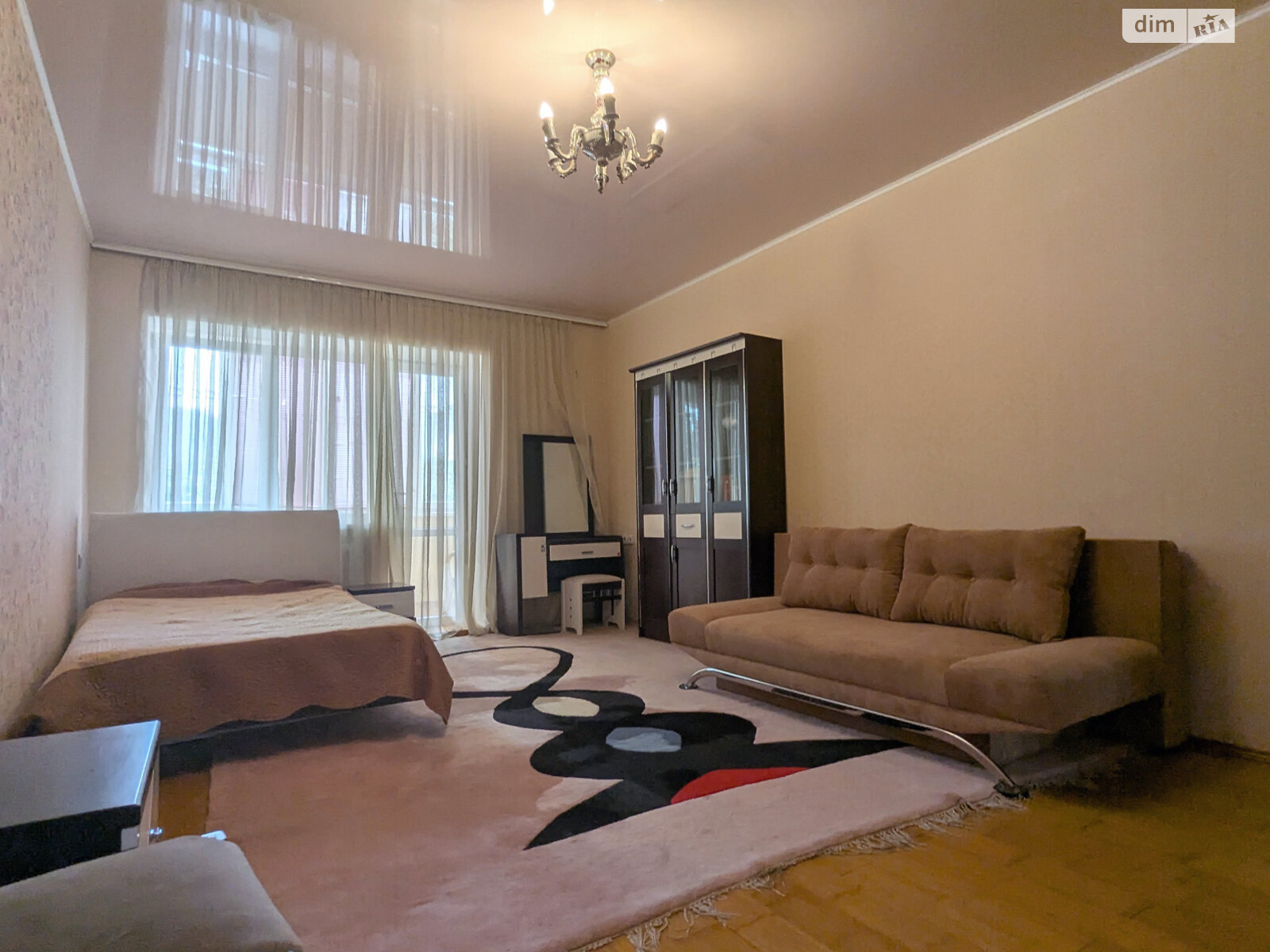 трехкомнатная квартира в Одессе, район Приморский, на ул. Армейская в аренду на долгий срок помесячно фото 1 трехкомнатная квартира в Одессе, район Приморский, на ул. Армейская в аренду на долгий срок помесячно фото 1