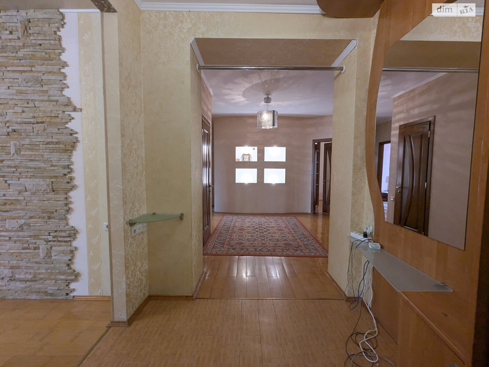 трехкомнатная квартира в Одессе, район Приморский, на ул. Армейская в аренду на долгий срок помесячно фото 1 трехкомнатная квартира в Одессе, район Приморский, на ул. Армейская в аренду на долгий срок помесячно фото 1