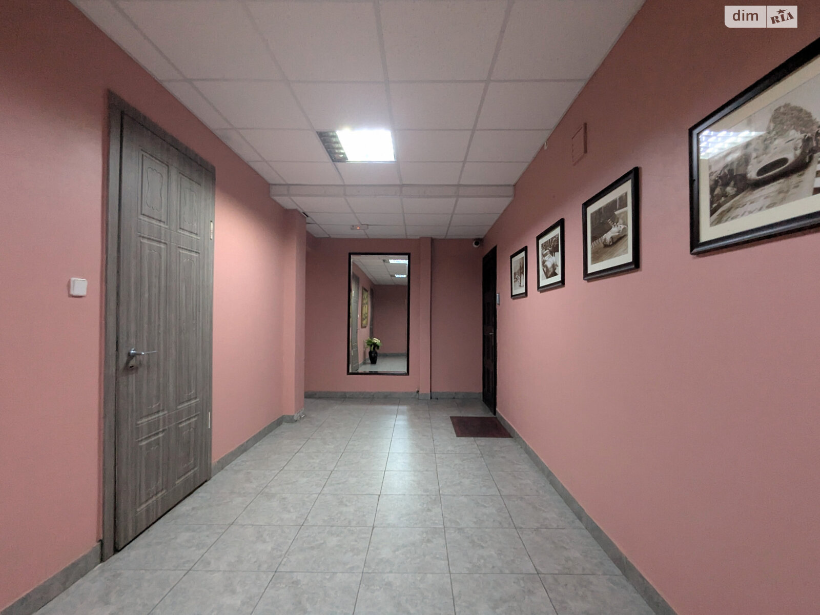 трехкомнатная квартира в Одессе, район Приморский, на ул. Армейская в аренду на долгий срок помесячно фото 1 трехкомнатная квартира в Одессе, район Приморский, на ул. Армейская в аренду на долгий срок помесячно фото 1