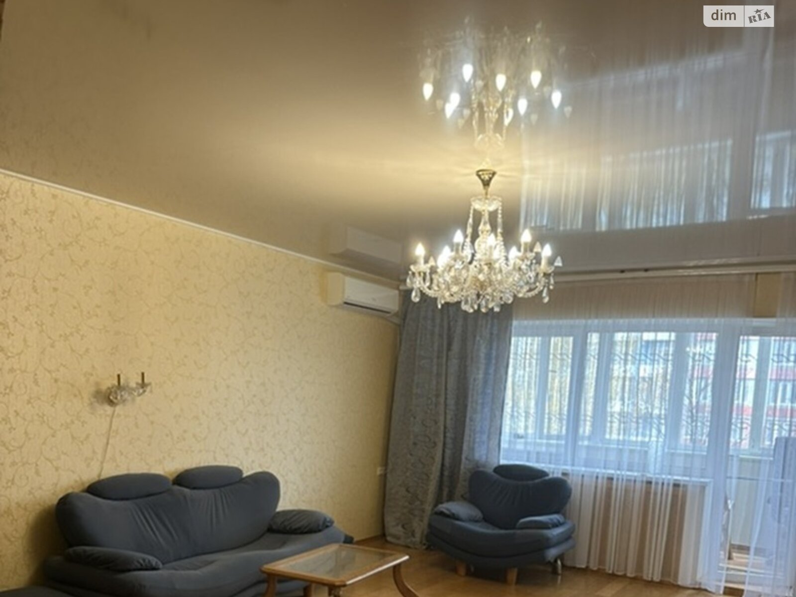 трехкомнатная квартира в Одессе, район Приморский, на ул. Армейская в аренду на долгий срок помесячно фото 1 трехкомнатная квартира в Одессе, район Приморский, на ул. Армейская в аренду на долгий срок помесячно фото 1