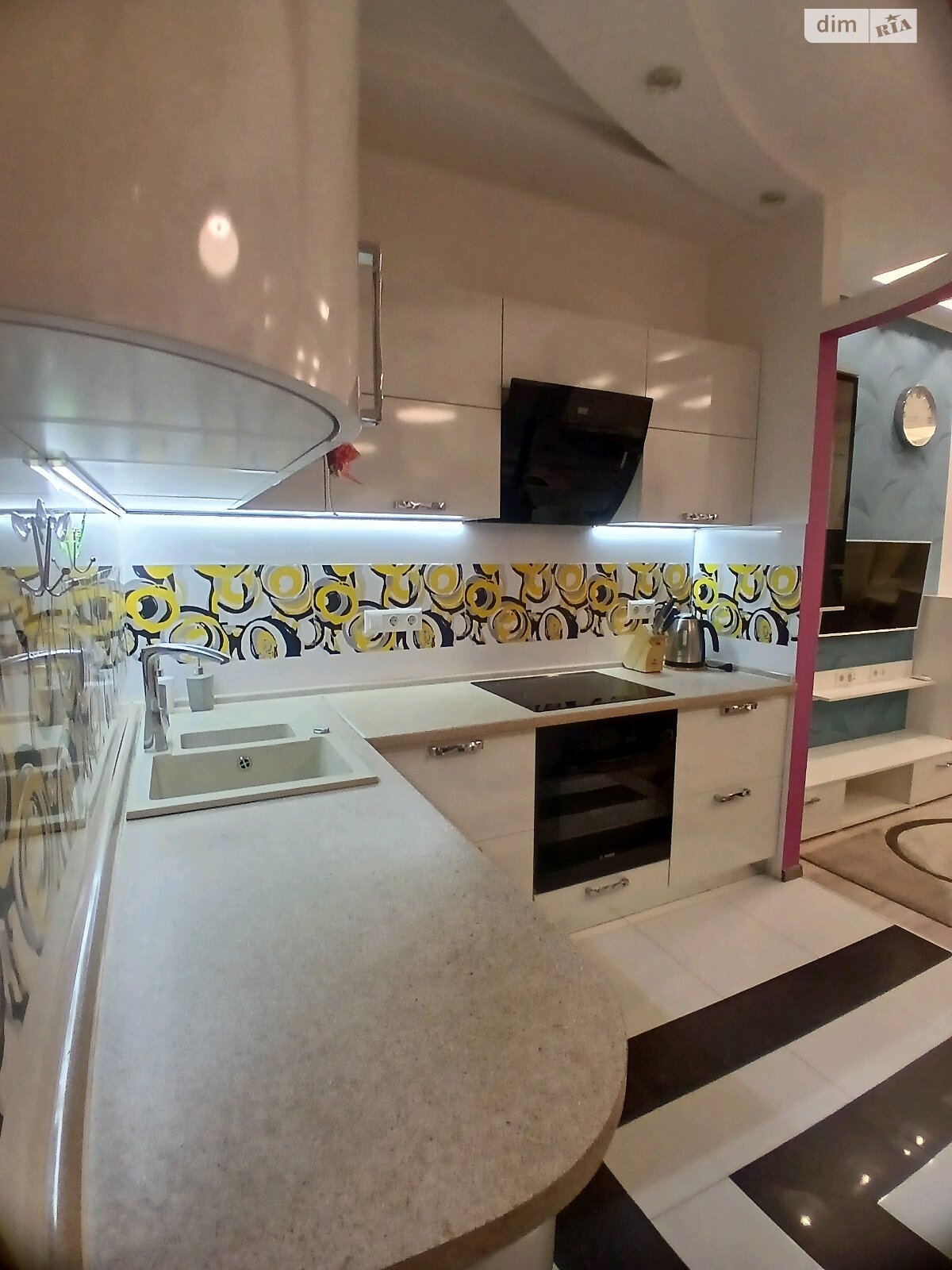 однокімнатна квартира в Одесі, район Приморський, на вул. Армійська в довготривалу оренду помісячно фото 1