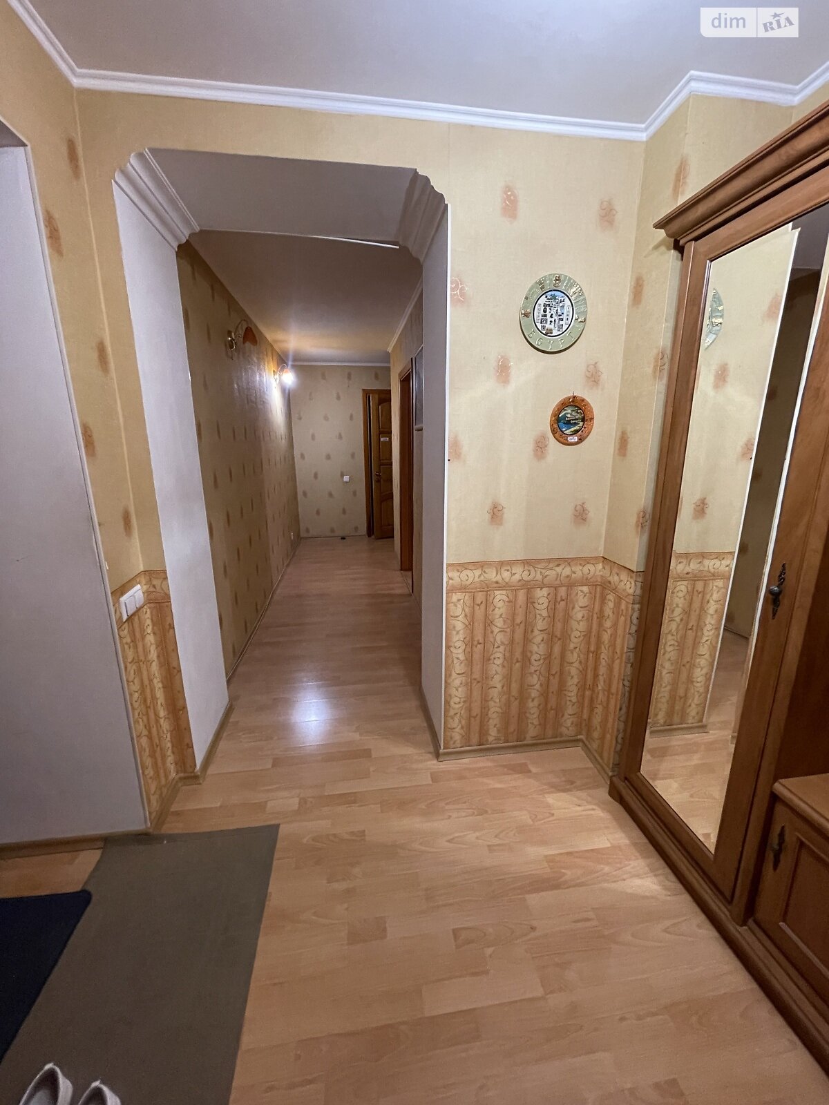 трехкомнатная квартира с мебелью в Одессе, район Приморский, на ул. Балковская в аренду на долгий срок помесячно фото 1