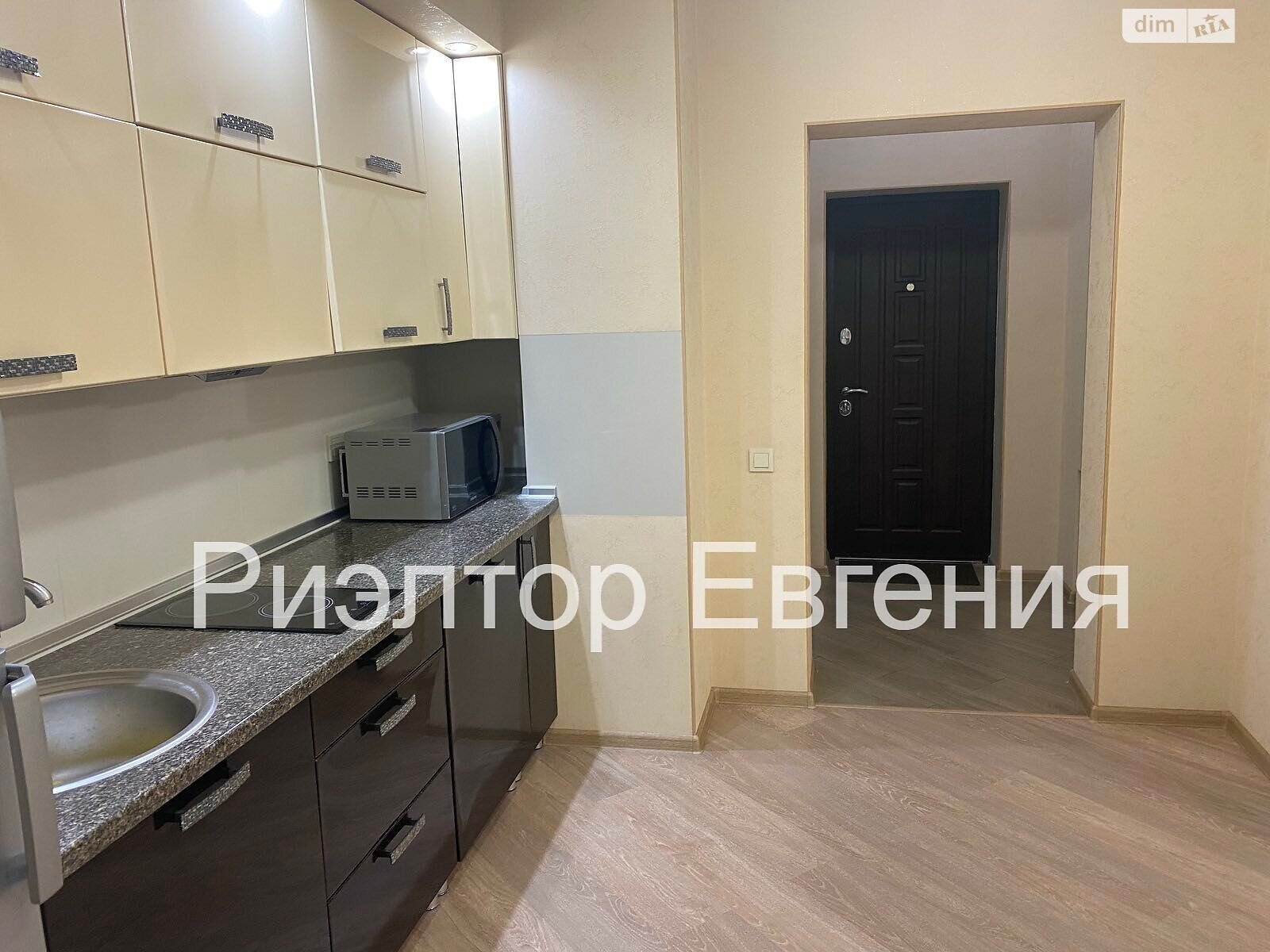 однокомнатная квартира в Одессе, район Приморский, на ул. Базарная 5/1 в аренду на долгий срок помесячно фото 1 однокомнатная квартира в Одессе, район Приморский, на ул. Базарная 5/1 в аренду на долгий срок помесячно фото 1