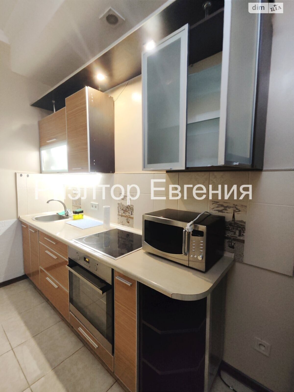 однокомнатная квартира в Одессе, район Приморский, на ул. Базарная 5/4 в аренду на долгий срок помесячно фото 1 однокомнатная квартира в Одессе, район Приморский, на ул. Базарная 5/4 в аренду на долгий срок помесячно фото 1
