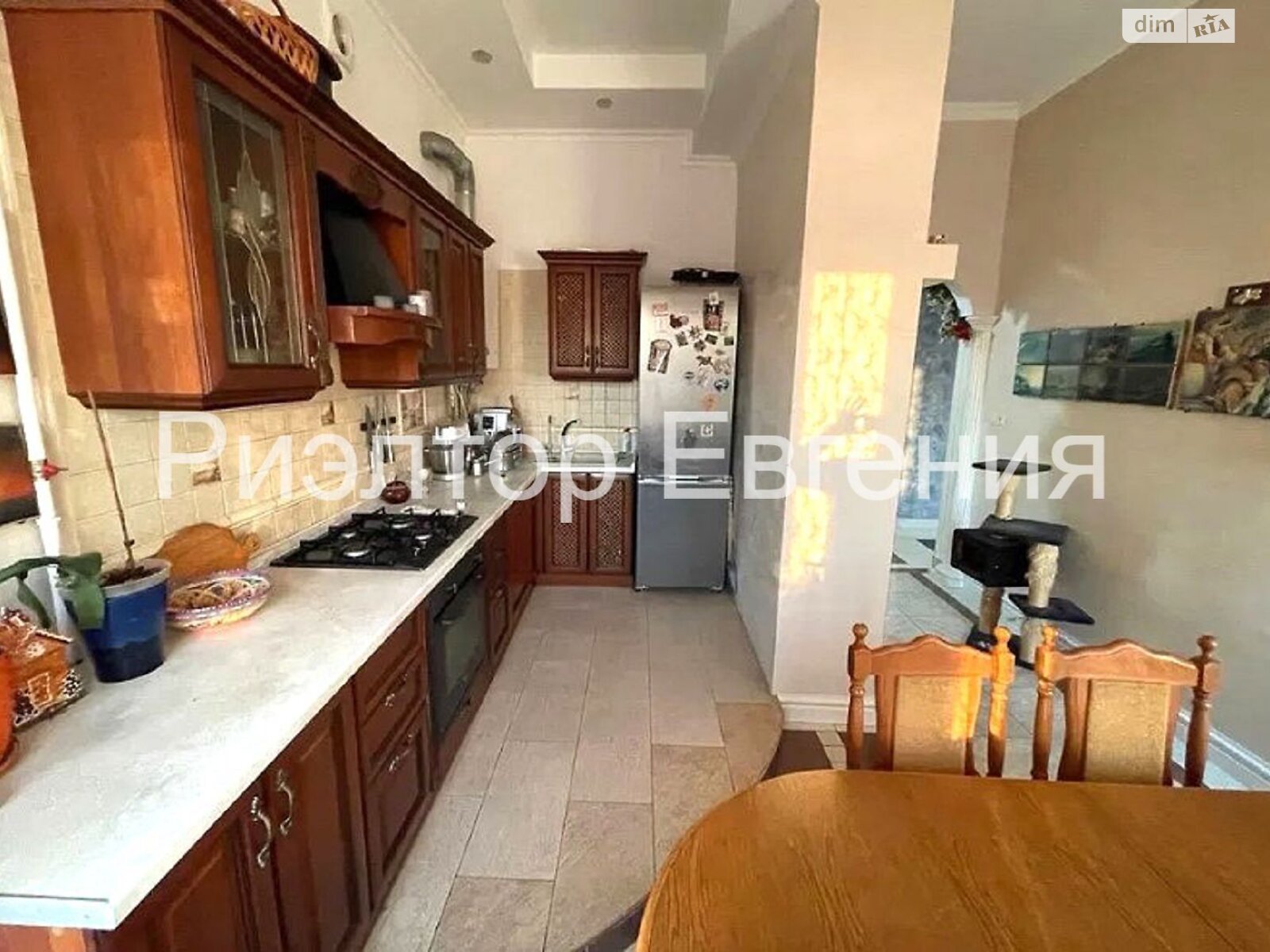 трикімнатна квартира в Одесі, район Приморський, на вул. Базарна 32 в довготривалу оренду помісячно фото 1 трикімнатна квартира в Одесі, район Приморський, на вул. Базарна 32 в довготривалу оренду помісячно фото 1