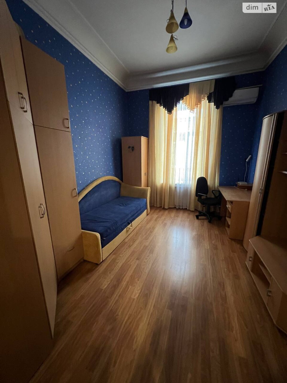 трехкомнатная квартира в Одессе, район Приморский, на ул. Базарная в аренду на долгий срок помесячно фото 1 трехкомнатная квартира в Одессе, район Приморский, на ул. Базарная в аренду на долгий срок помесячно фото 1