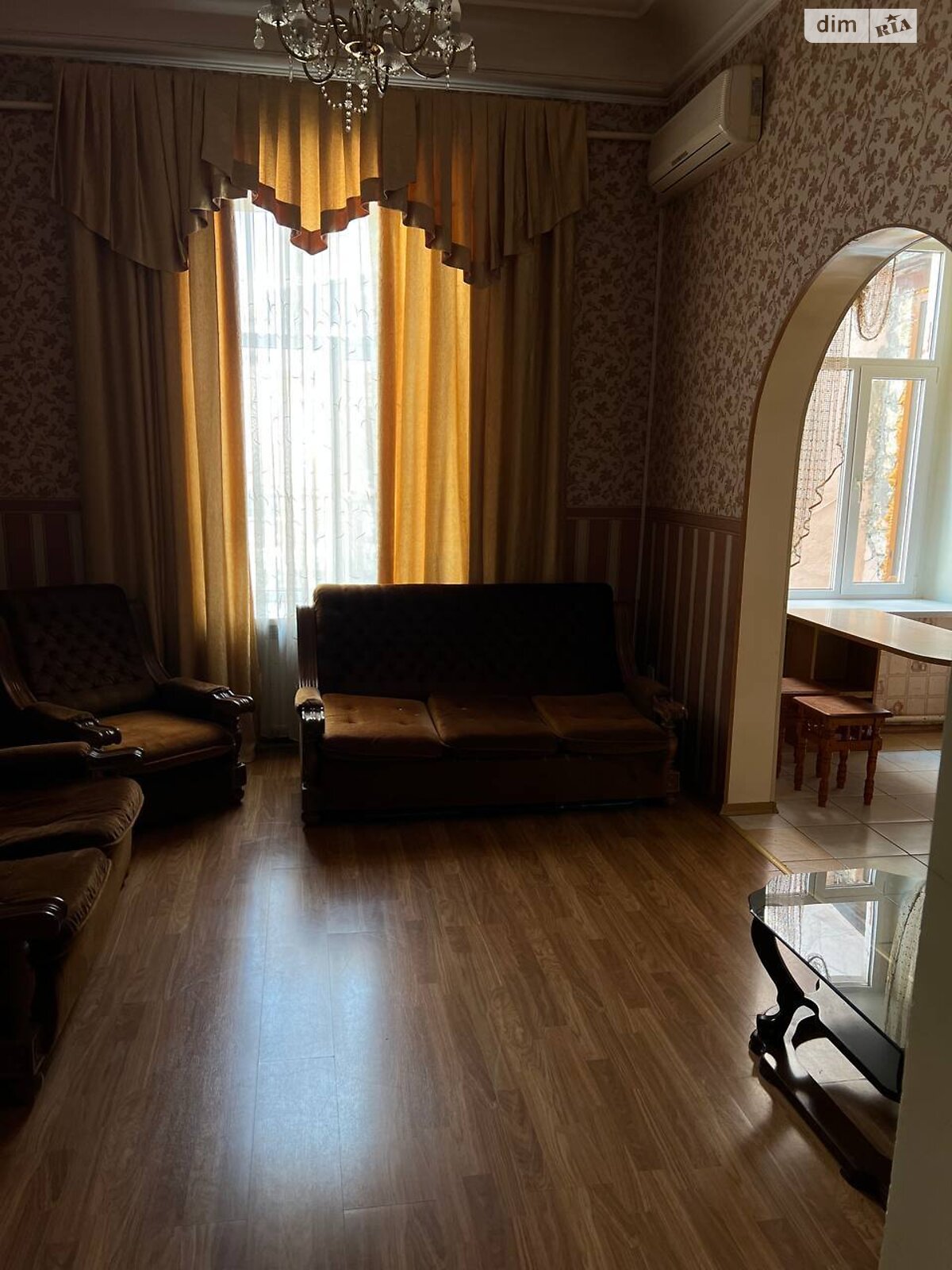 трехкомнатная квартира в Одессе, район Приморский, на ул. Базарная в аренду на долгий срок помесячно фото 1 трехкомнатная квартира в Одессе, район Приморский, на ул. Базарная в аренду на долгий срок помесячно фото 1