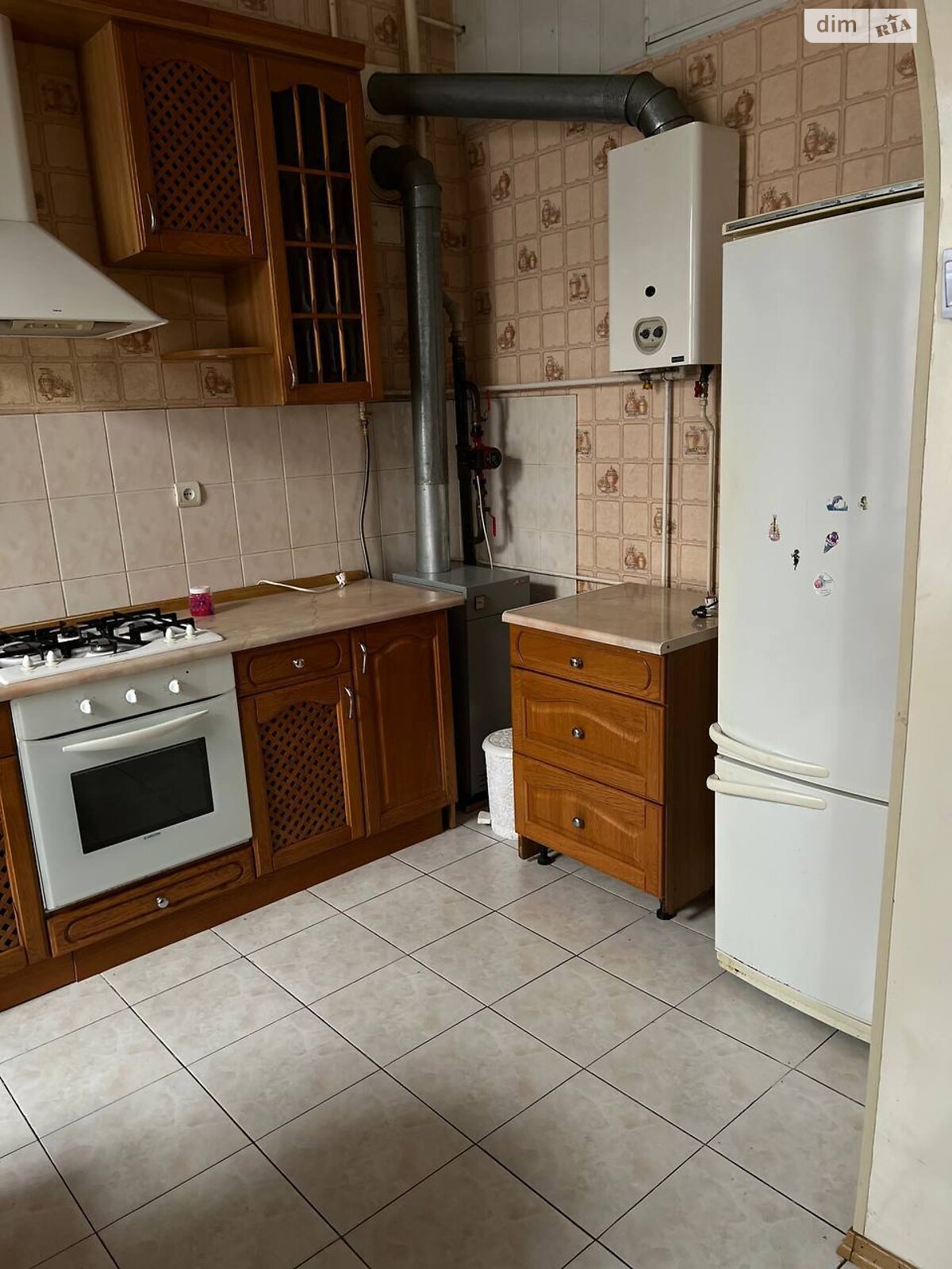 трехкомнатная квартира в Одессе, район Приморский, на ул. Базарная в аренду на долгий срок помесячно фото 1 трехкомнатная квартира в Одессе, район Приморский, на ул. Базарная в аренду на долгий срок помесячно фото 1