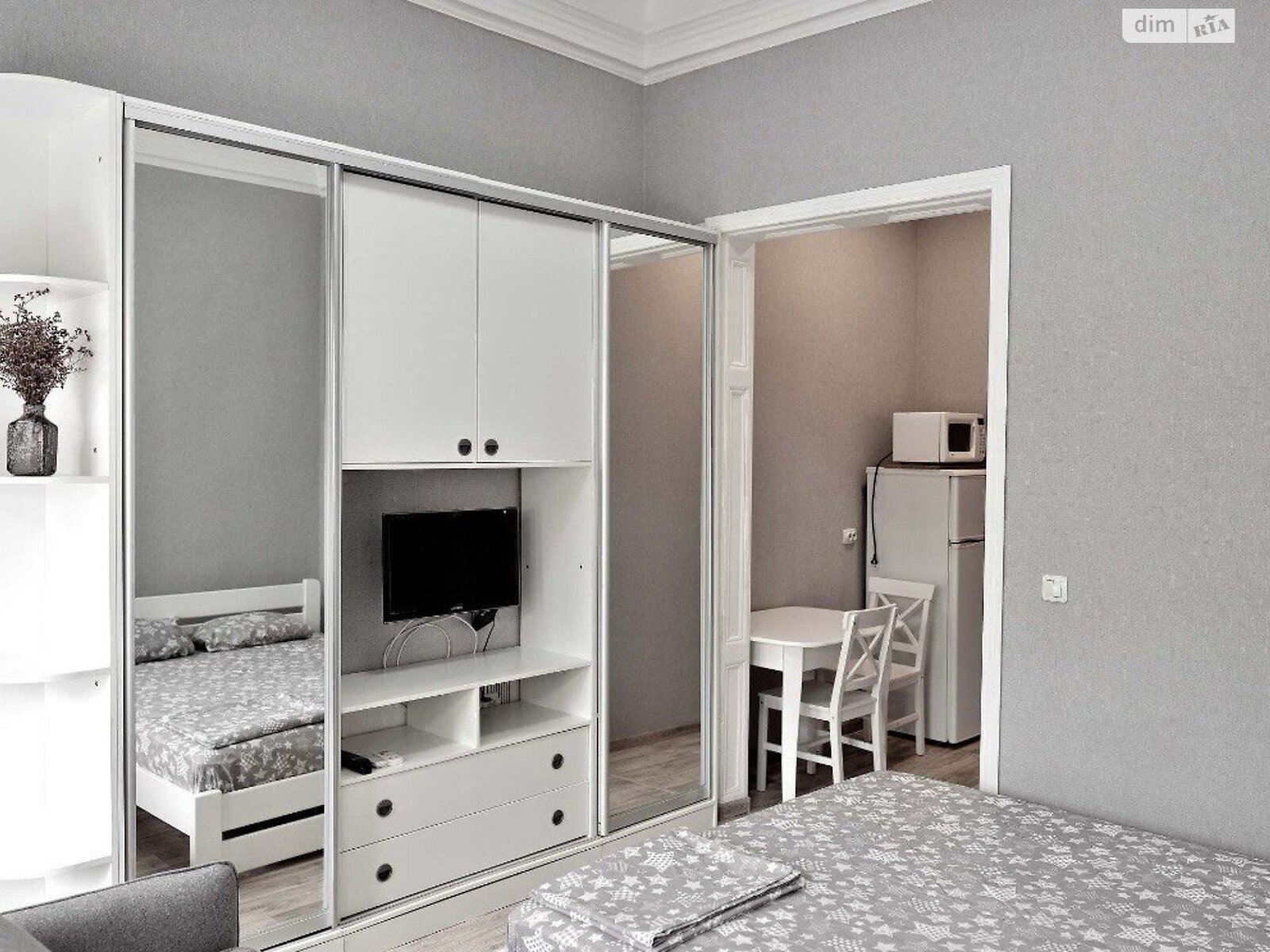 однокімнатна квартира в Одесі, район Приморський, на вул. Базарна 38 в довготривалу оренду помісячно фото 1