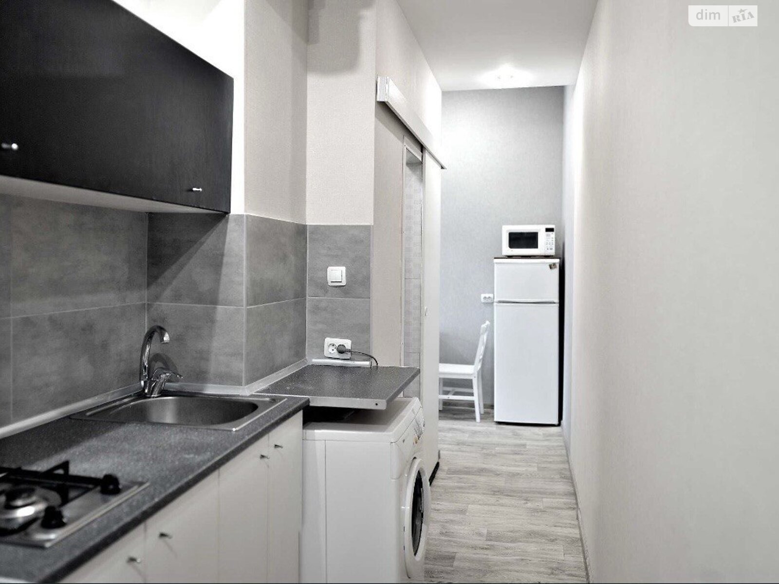 однокімнатна квартира в Одесі, район Приморський, на вул. Базарна 38 в довготривалу оренду помісячно фото 1