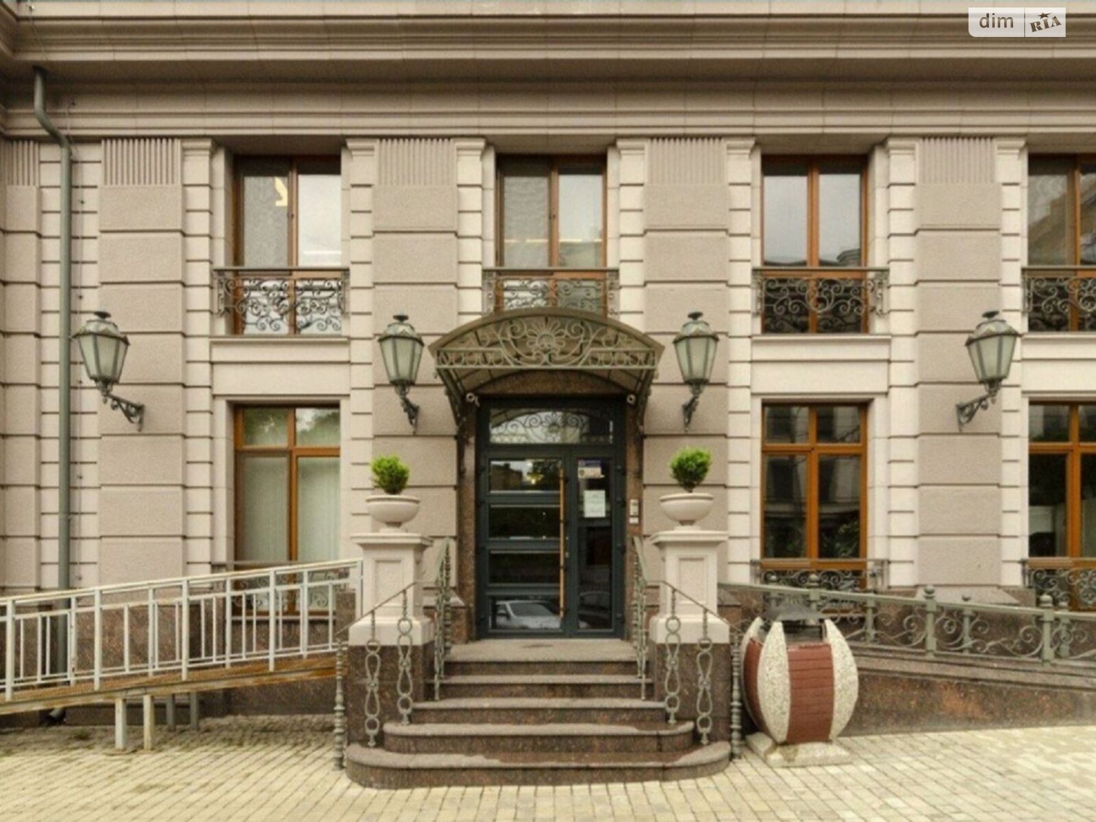 однокомнатная квартира в Одессе, район Приморский, на ул. Большая Арнаутская 39 в аренду на долгий срок помесячно фото 1