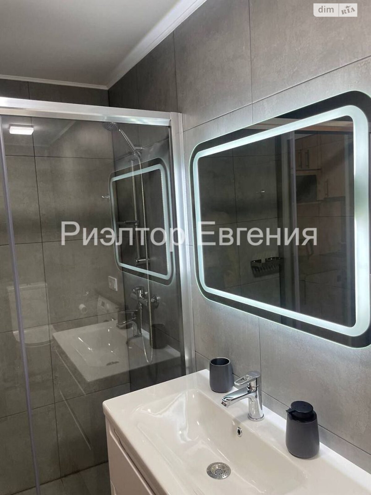 однокомнатная квартира в Одессе, район Приморский, на ул. Дерибасовская 17 в аренду на долгий срок помесячно фото 1 однокомнатная квартира в Одессе, район Приморский, на ул. Дерибасовская 17 в аренду на долгий срок помесячно фото 1