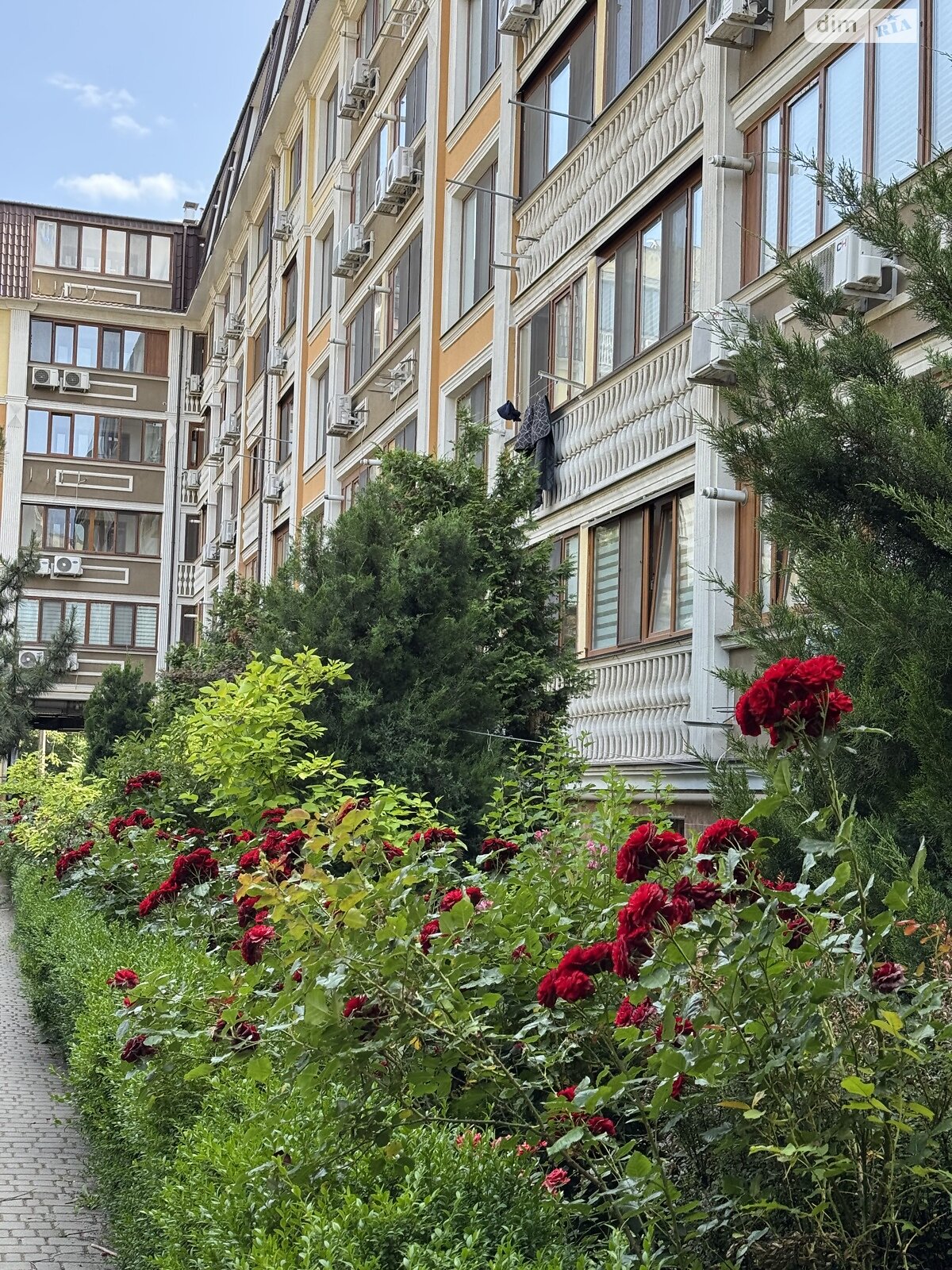 двухкомнатная квартира в Одессе, район Приморский, на ул. Добровольцев 10Г в аренду на долгий срок помесячно фото 1 двухкомнатная квартира в Одессе, район Приморский, на ул. Добровольцев 10Г в аренду на долгий срок помесячно фото 1