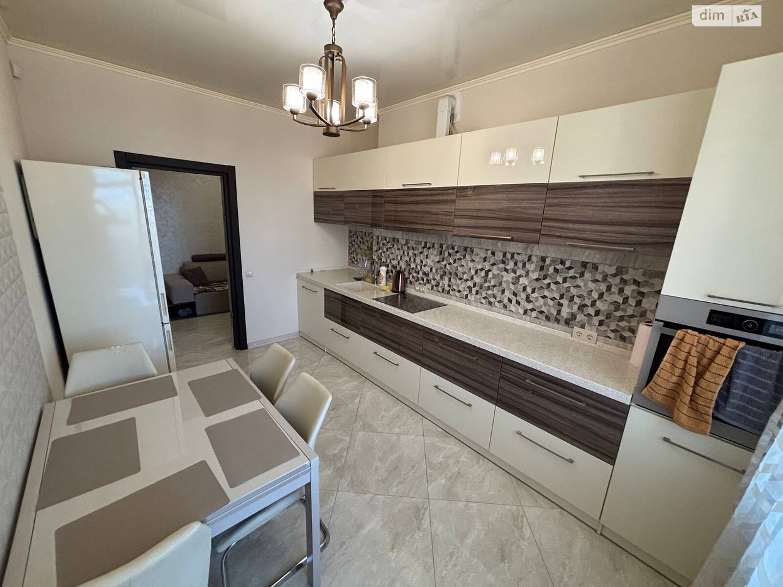 однокімнатна квартира в Одесі, район Приморський, на вул. Добровольців 8 в довготривалу оренду помісячно фото 1