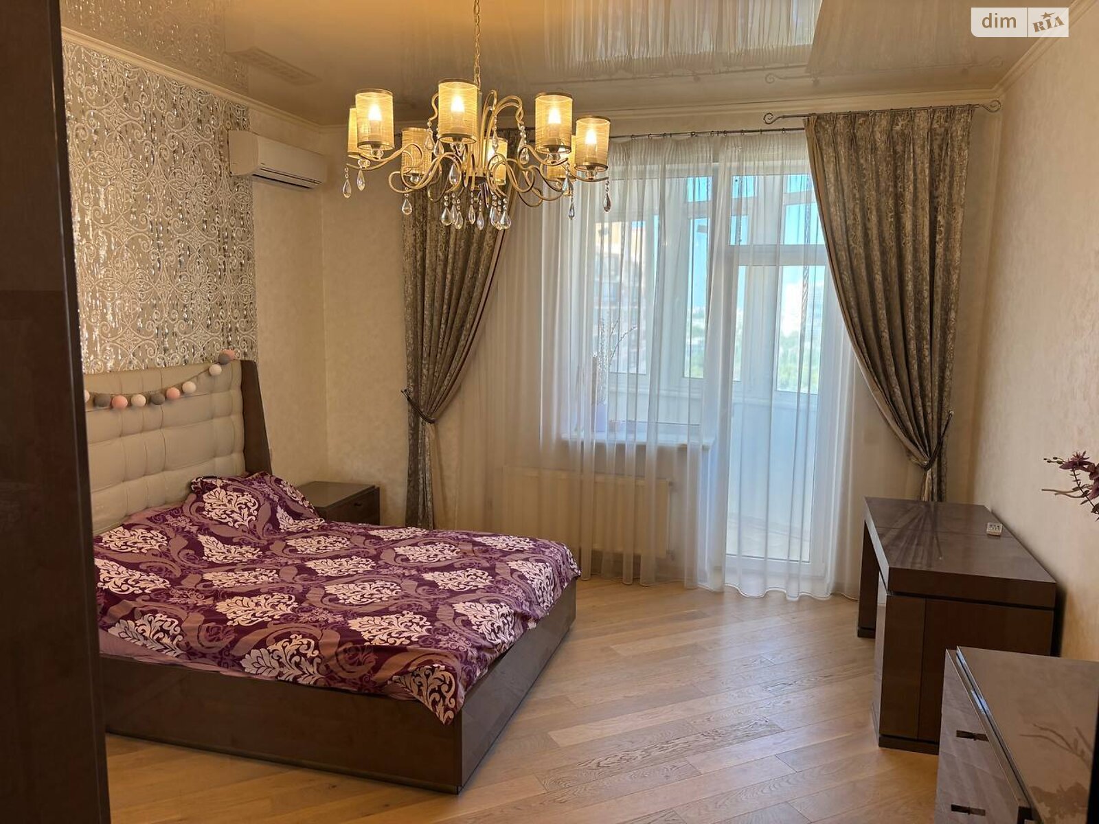 однокімнатна квартира в Одесі, район Приморський, на вул. Добровольців 8 в довготривалу оренду помісячно фото 1